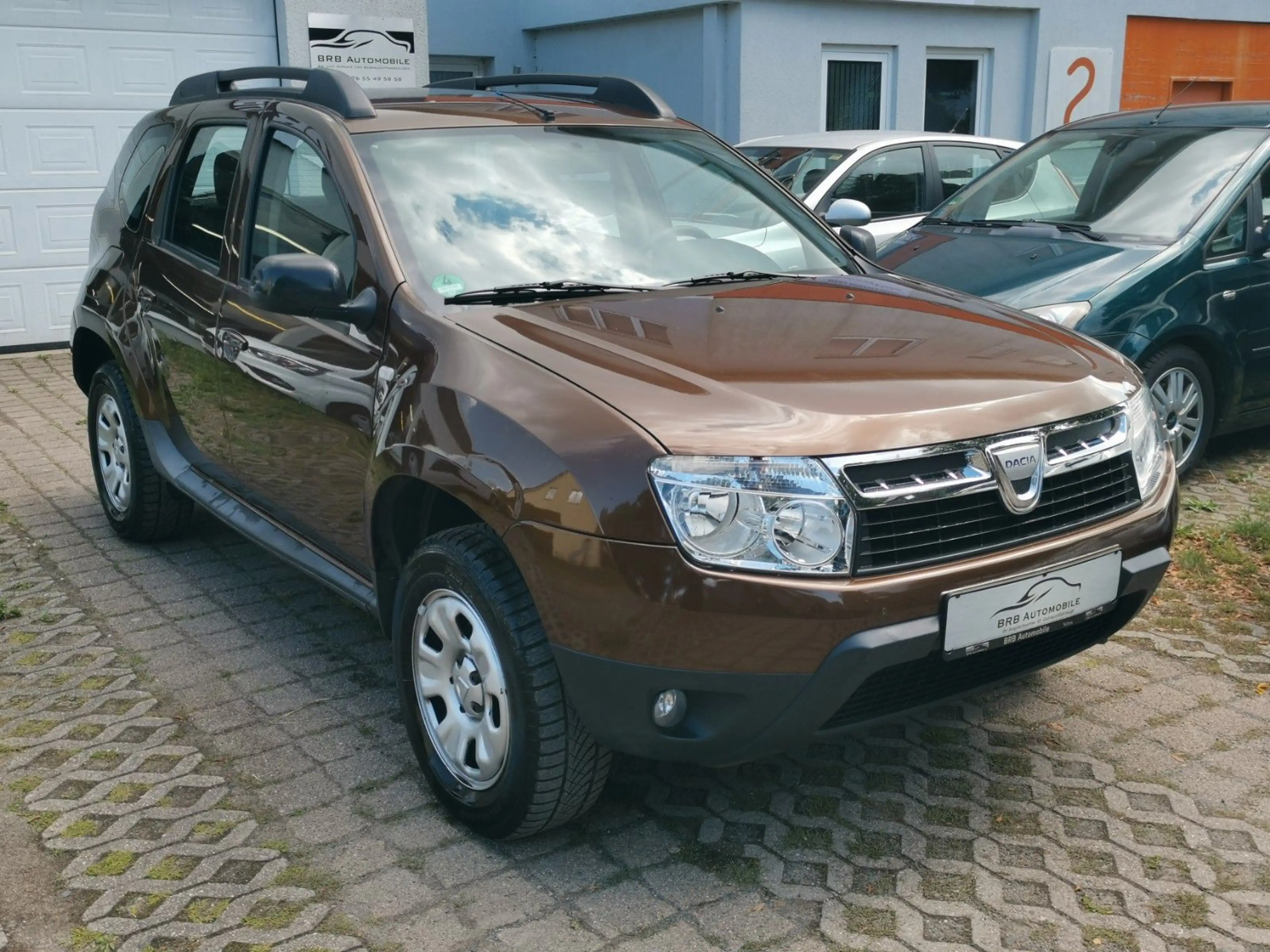Dacia Duster I Laureate 4x2 1.6 TÜV Zahnriemen Klima
