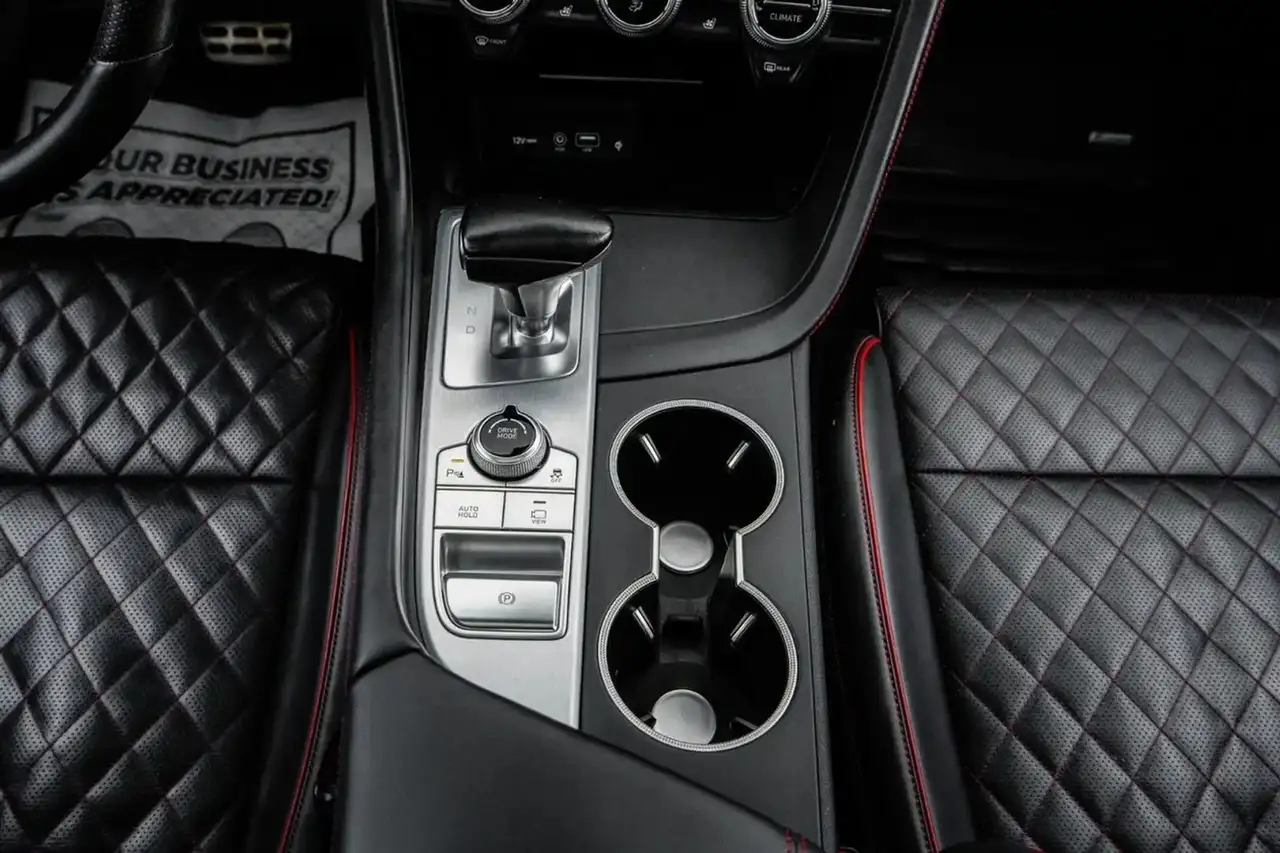 Genesis G70 снимка Genesis G70