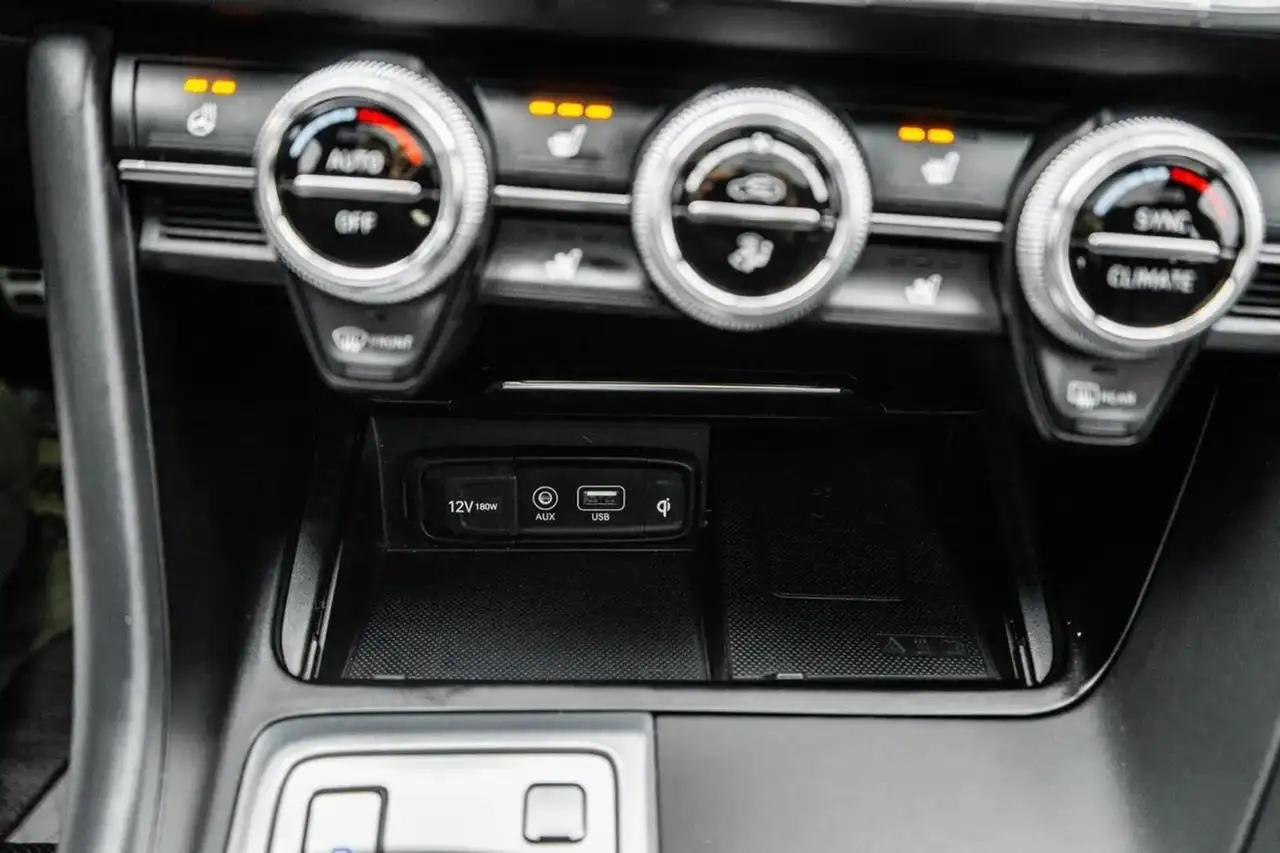 Genesis G70 снимка Genesis G70