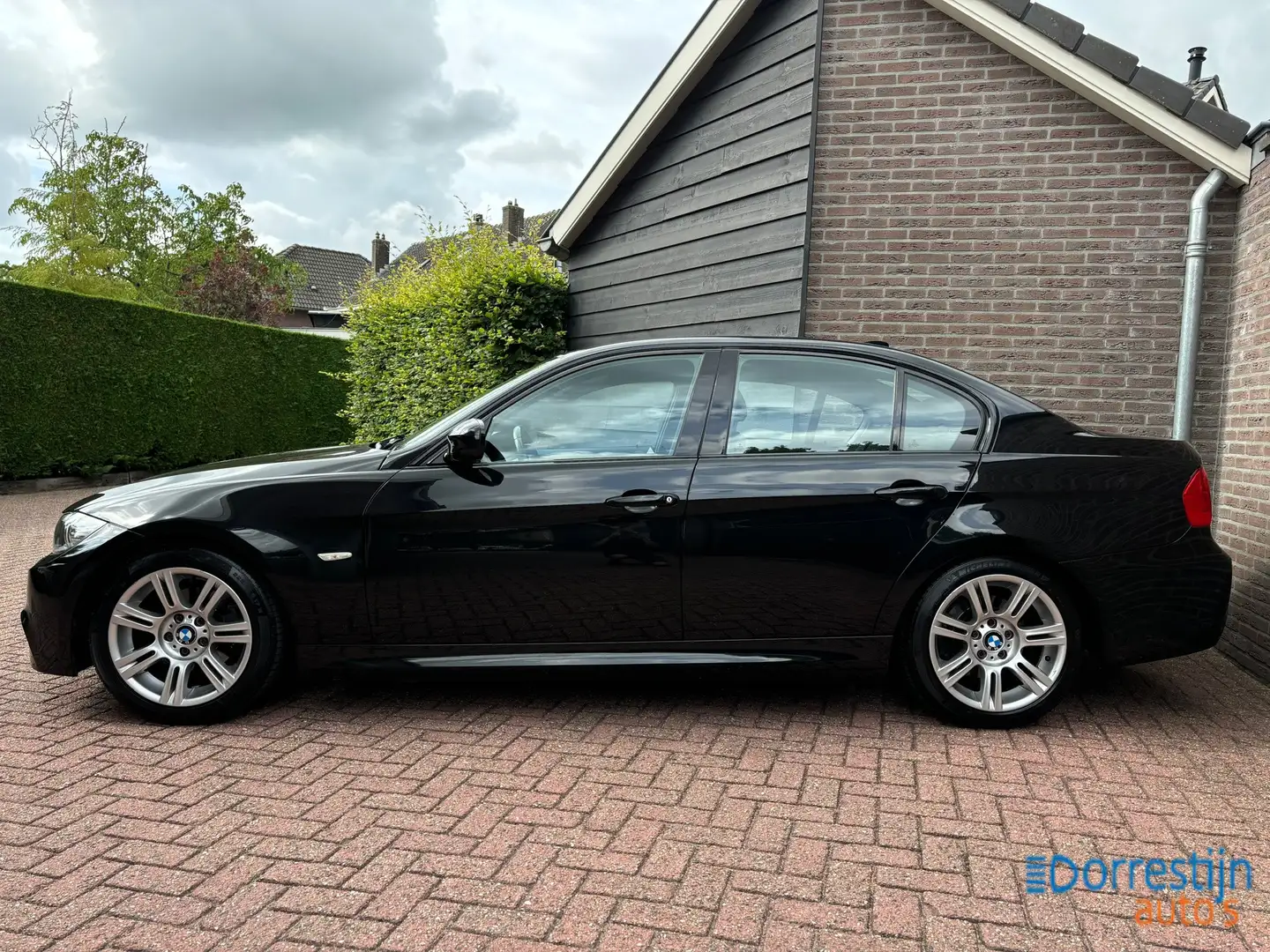 BMW 318 3-serie 318i Corporate Lease| M-Pakket | Trekhaak Schwarz - 2