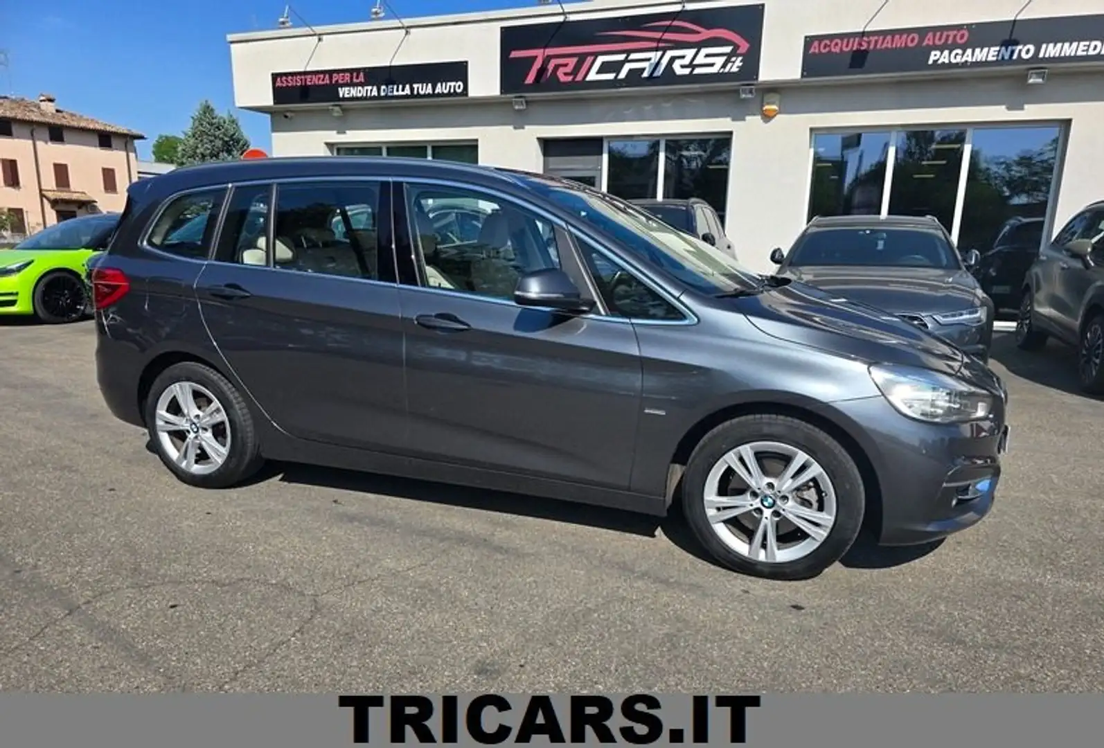 BMW 218 d Gran Tourer Luxury 5 POSTI PERMUTE Grigio - 1