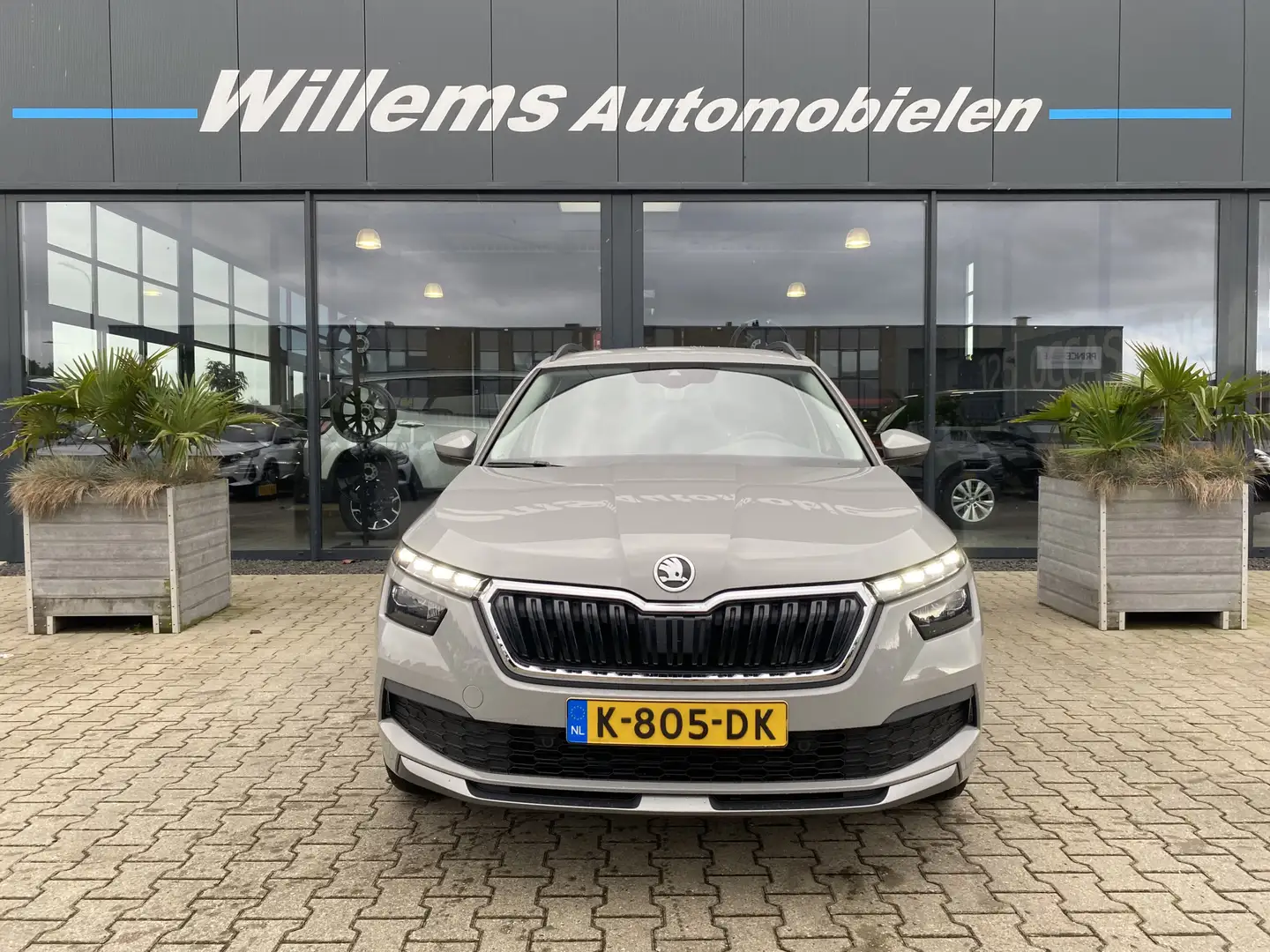 Skoda Kamiq 1.0 TSI Business Edition Trekhaak, Stoelverwarming Gris - 2