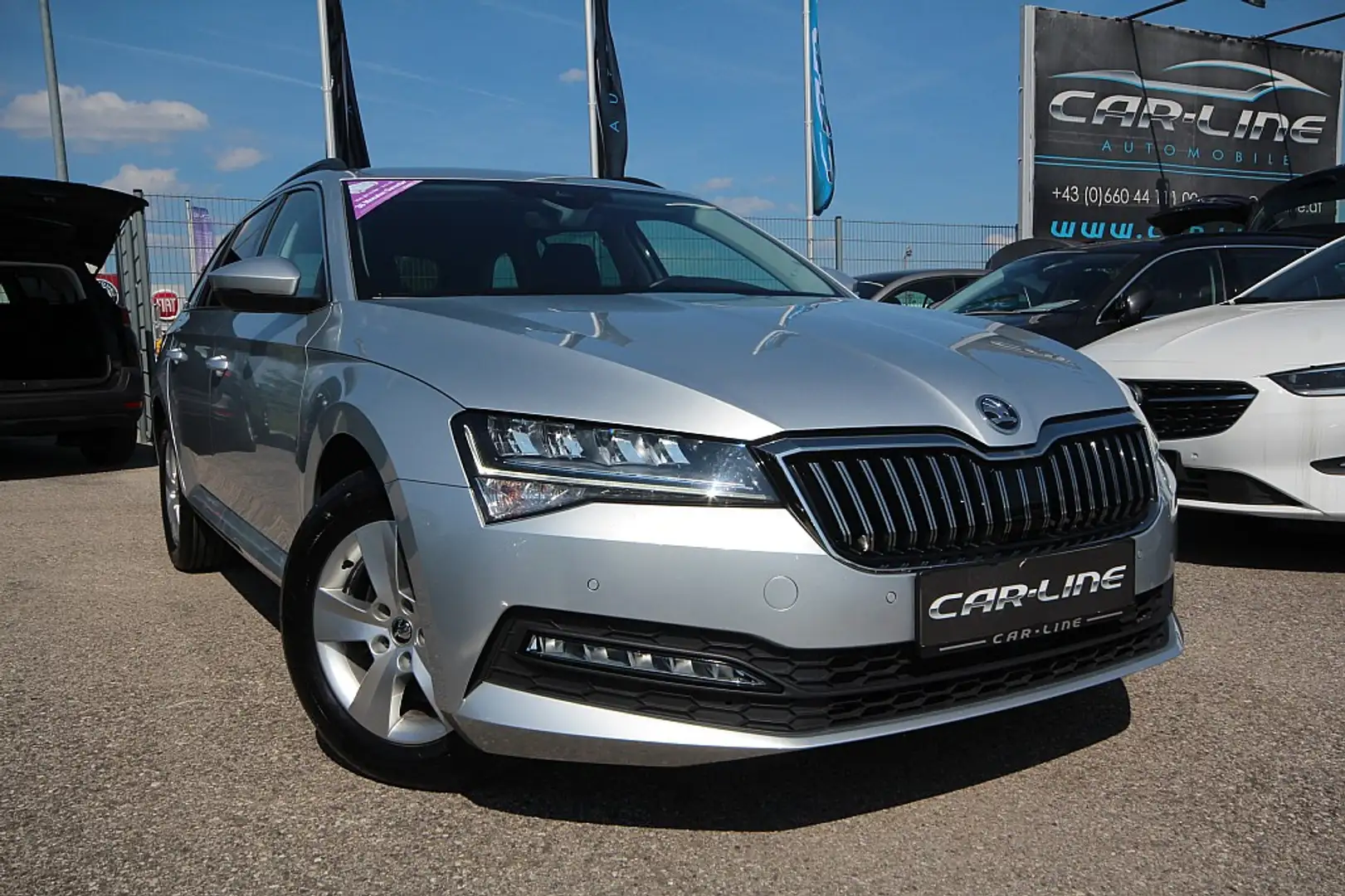 Skoda Superb Kombi 2,0 TDI Ambition DSG |LED |ACC |Navi |E-A... Silber - 1