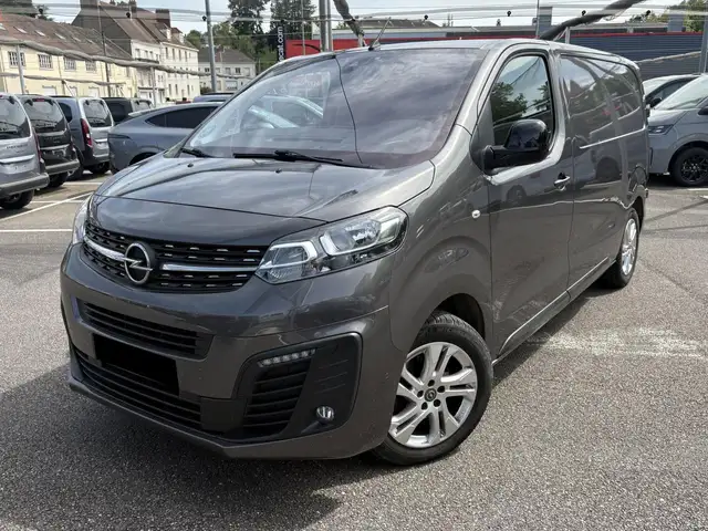 Opel Vivaro III FOURGON 2.0 DIESEL 180 CH L2 PACK BUSINESS BVA8 ATTELAGE / KIT BOIS