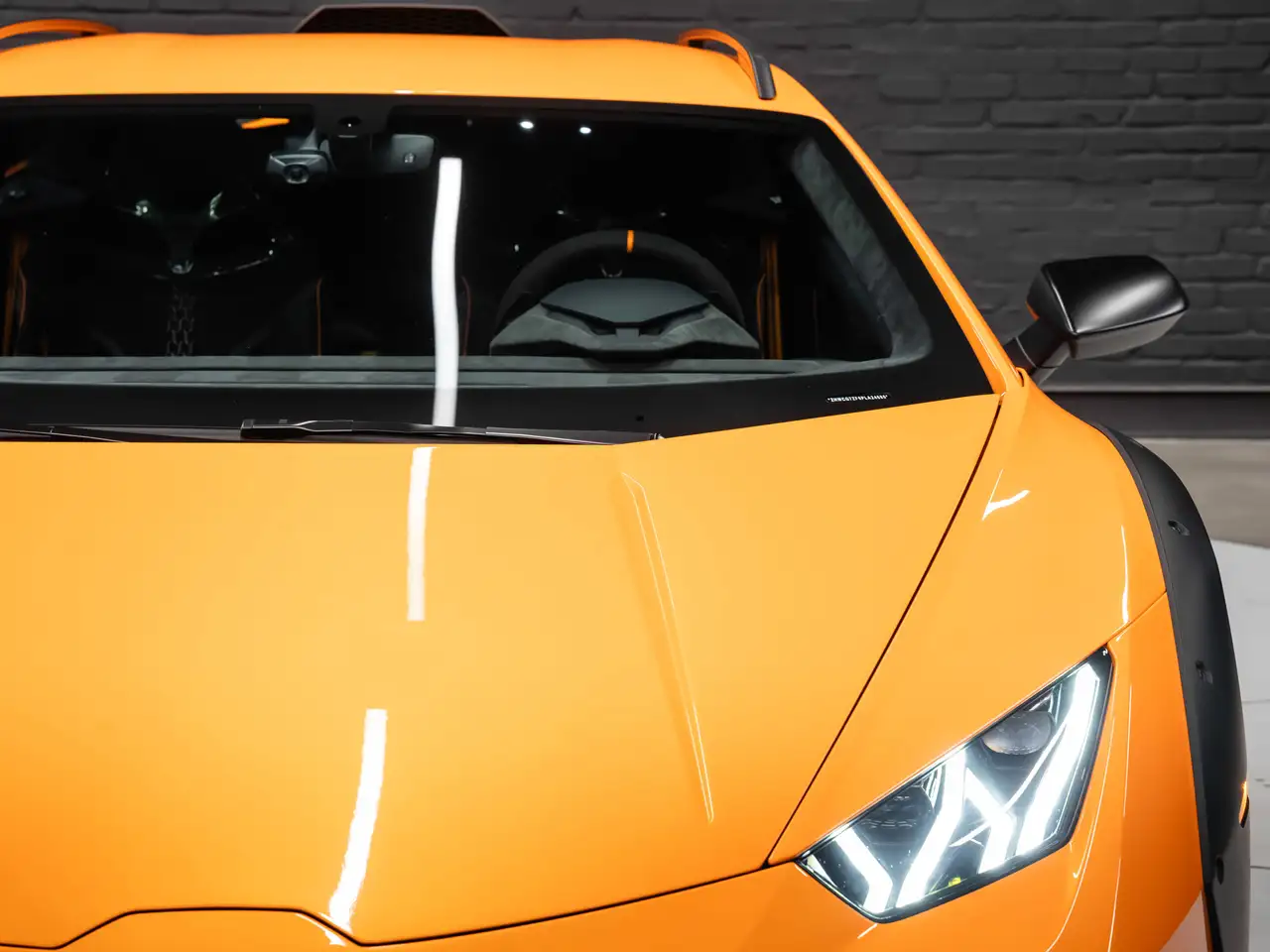 Lamborghini Huracán снимка Lamborghini Huracán