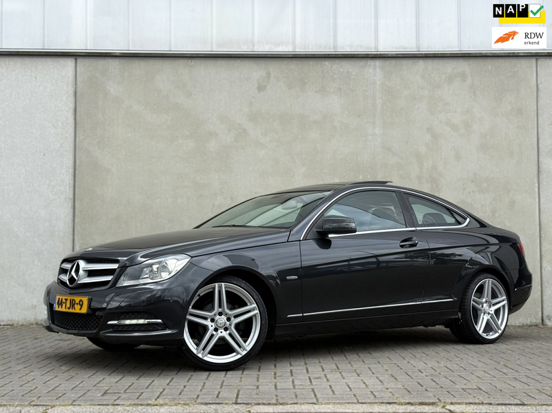Mercedes-Benz C 180 Coupé Ambition AMG Pano 19inch DEALER NAP