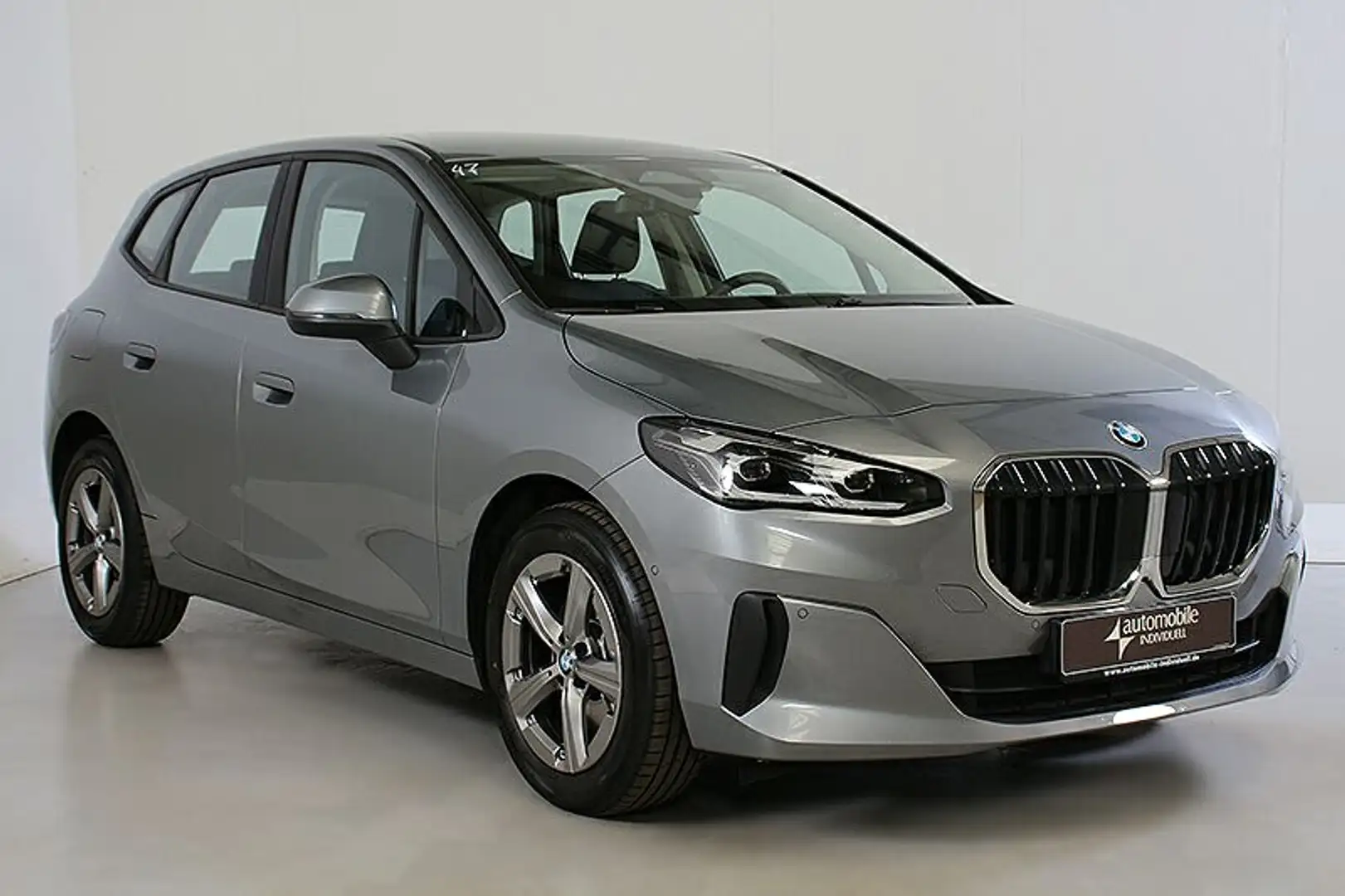 BMW 216 i Active Tourer DKG Widescreen ACC LED DAB Gris - 2