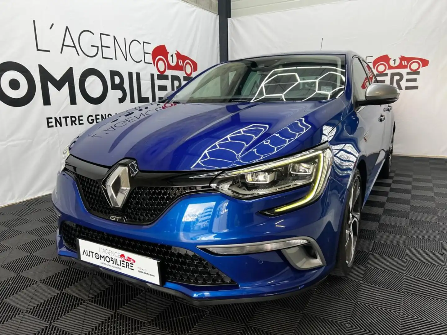 Renault Megane IV Berline TCe 205 Energy EDC GT Blau - 2
