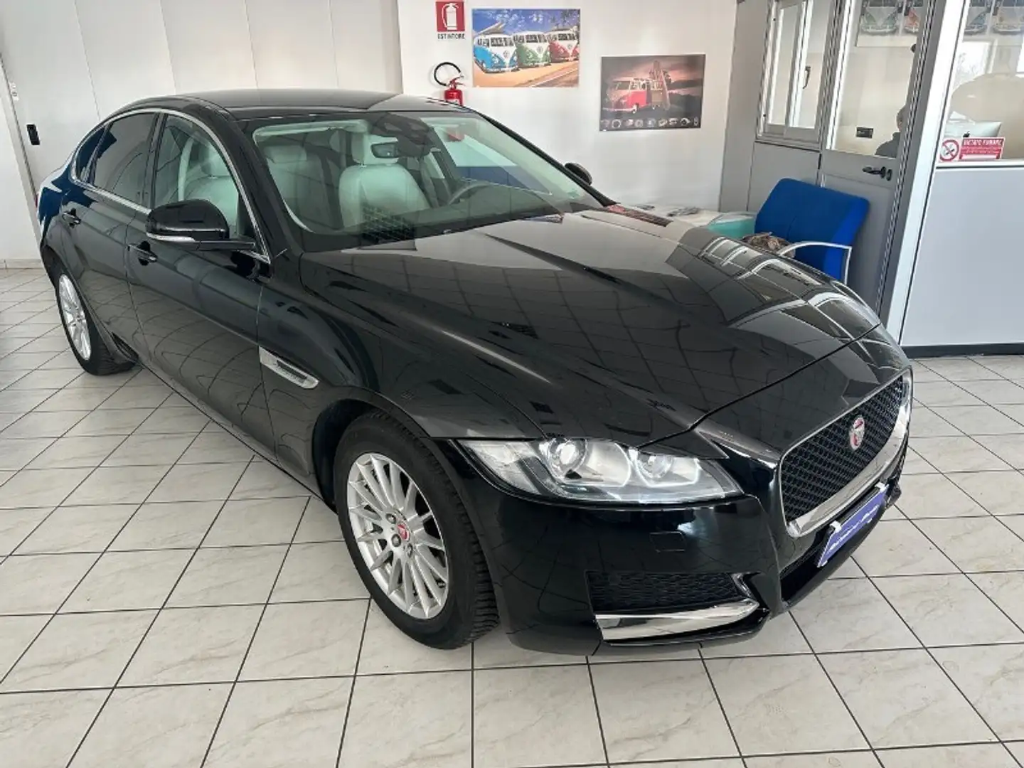 Jaguar XF XF 2.0 D 240 CV AWD aut. Prestige Noir - 1