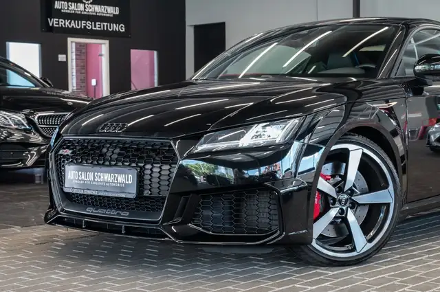 Audi TT RS view 3