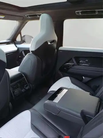Land Rover Range Rover Sport view 8