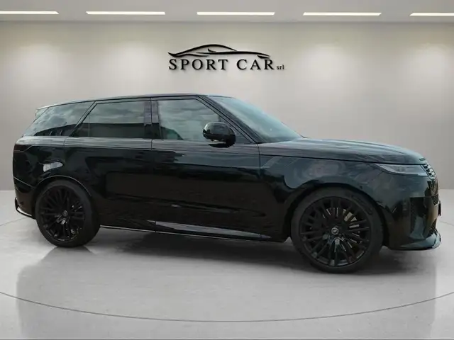 Land Rover Range Rover Sport view 3
