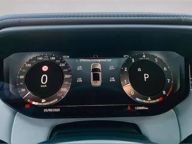 Land Rover Range Rover Sport view 9
