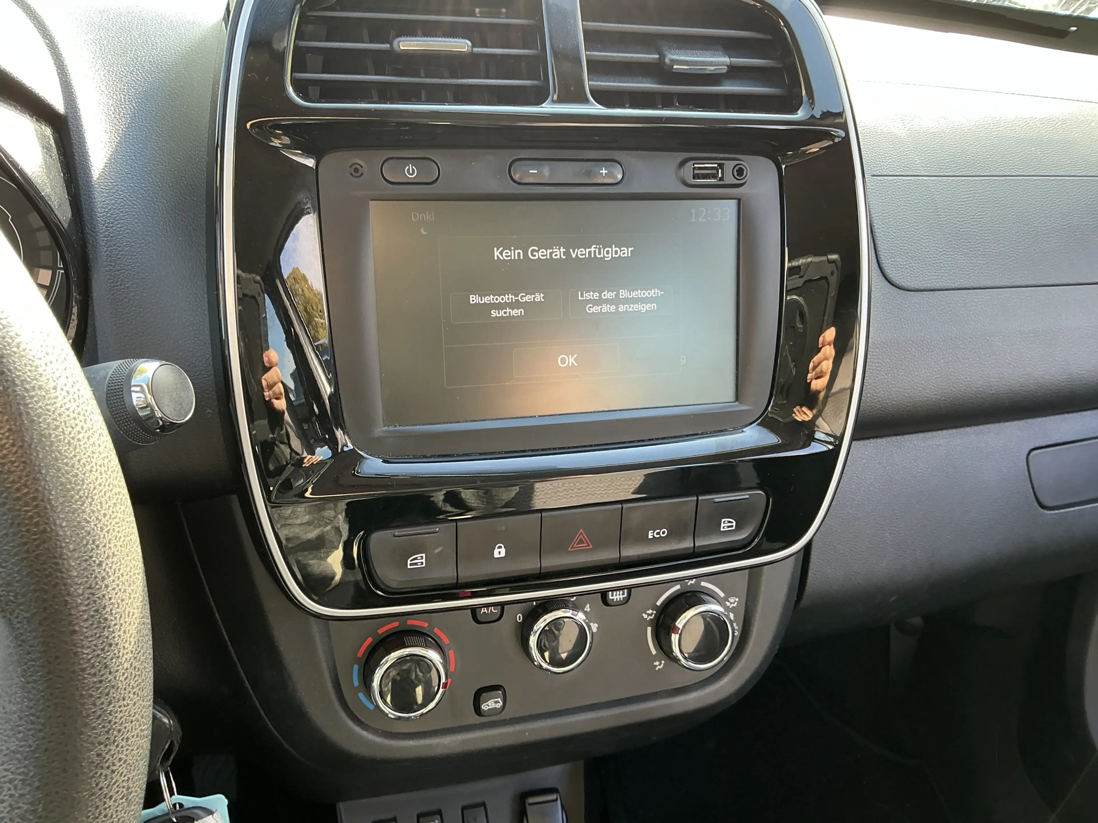 Dacia Spring Essential Teil-Leder R.Cam Navi LED PDC — photo 13