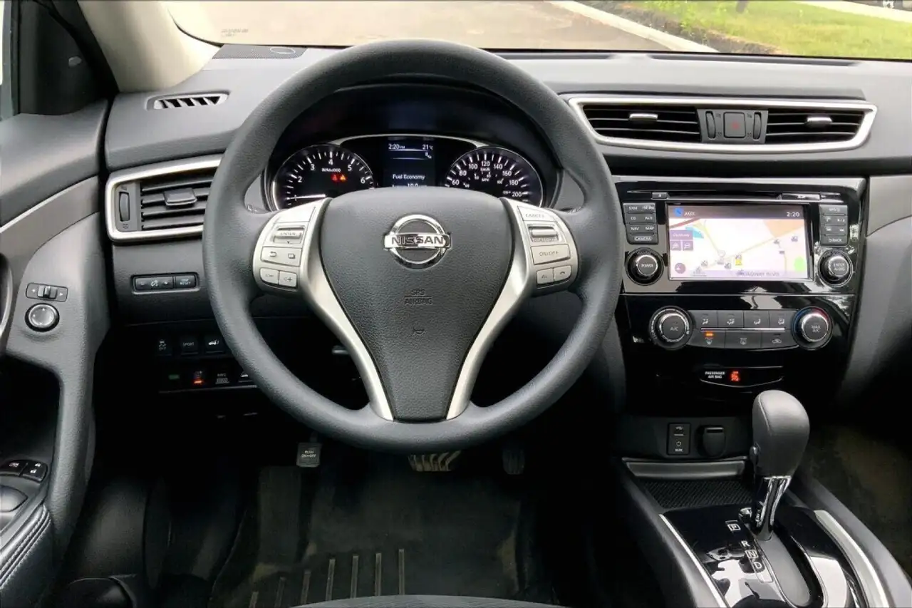 Nissan Rogue снимка Nissan Rogue