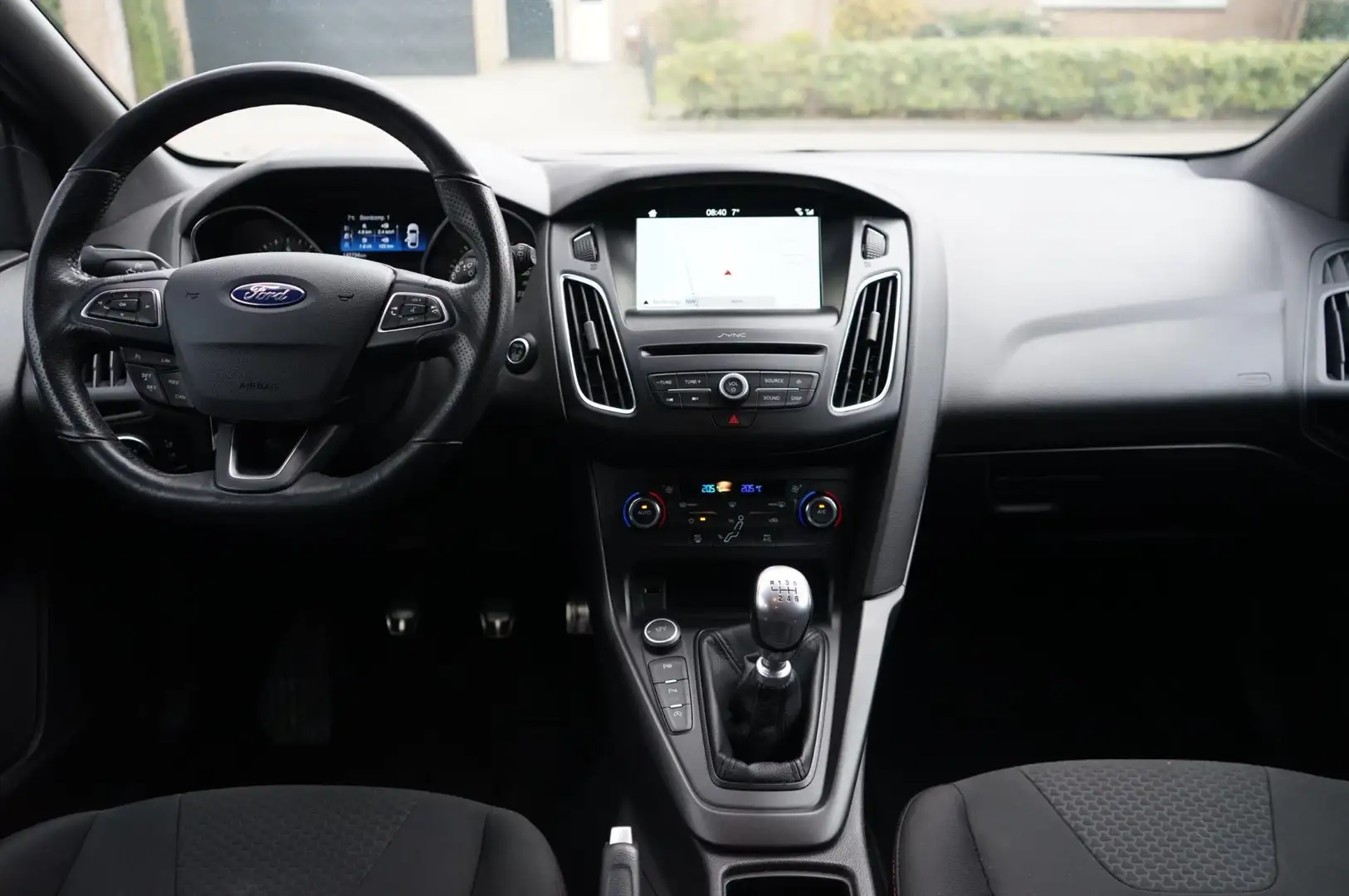 Ford Focus Wagon 1.0 ST-Line, Navi, Clima, IPI,, CC, ST-Line Blauw - 2