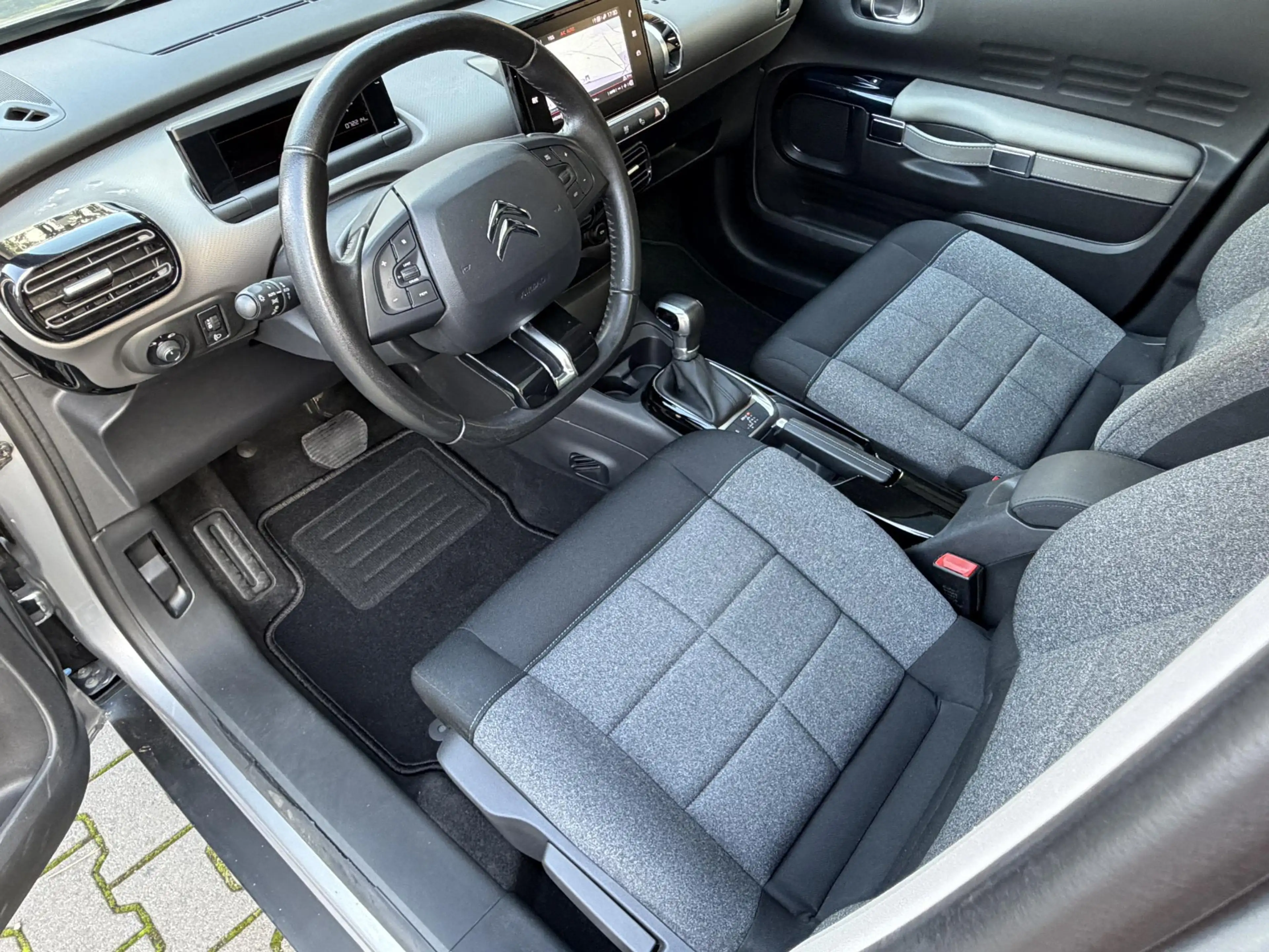 Citroen C4 Cactus 1.2 PureTech Shine Camera, Panoramadak, Garantie — photo 4