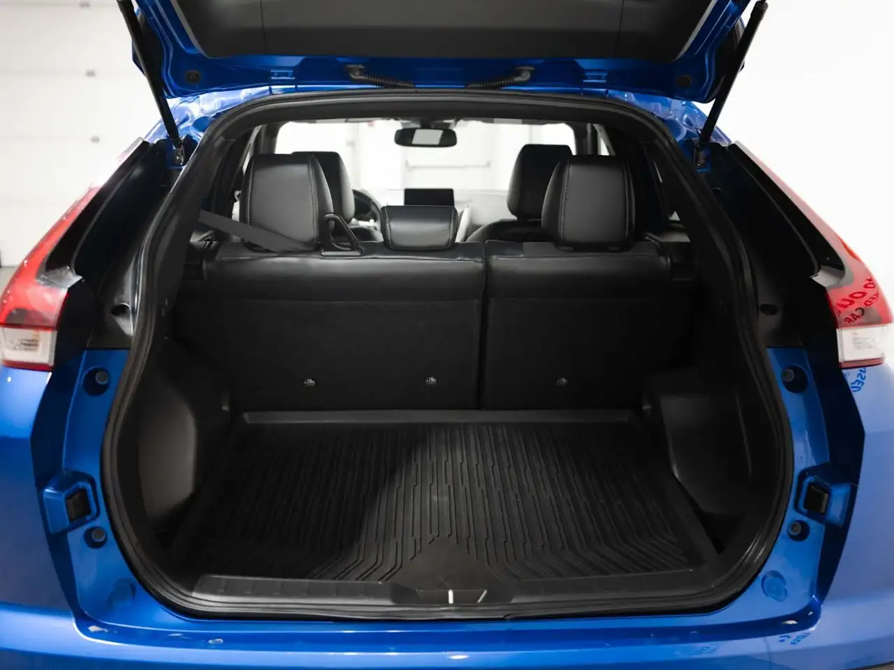 Mitsubishi Eclipse Cross снимка Mitsubishi Eclipse Cross