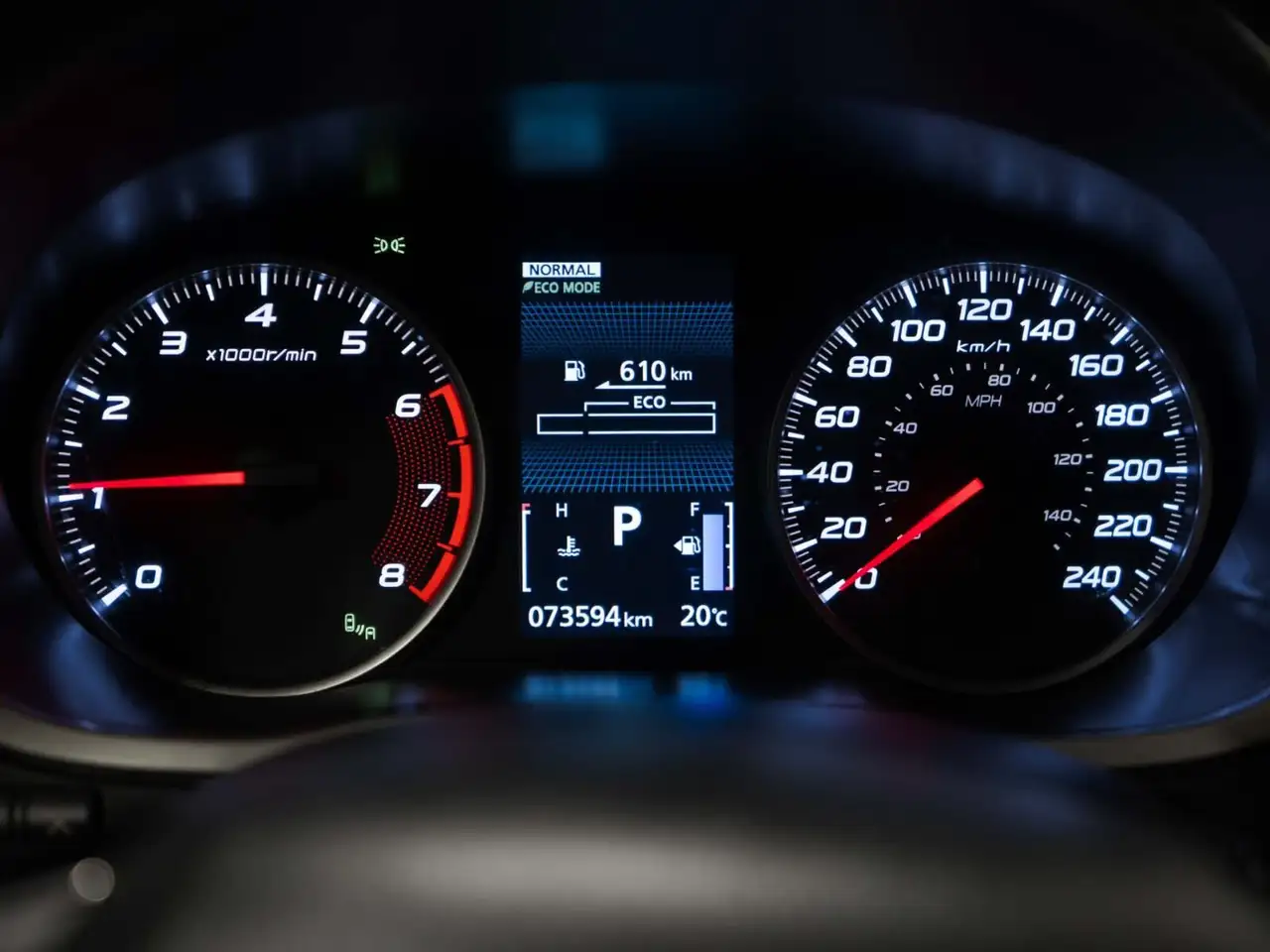 Mitsubishi Eclipse Cross снимка Mitsubishi Eclipse Cross