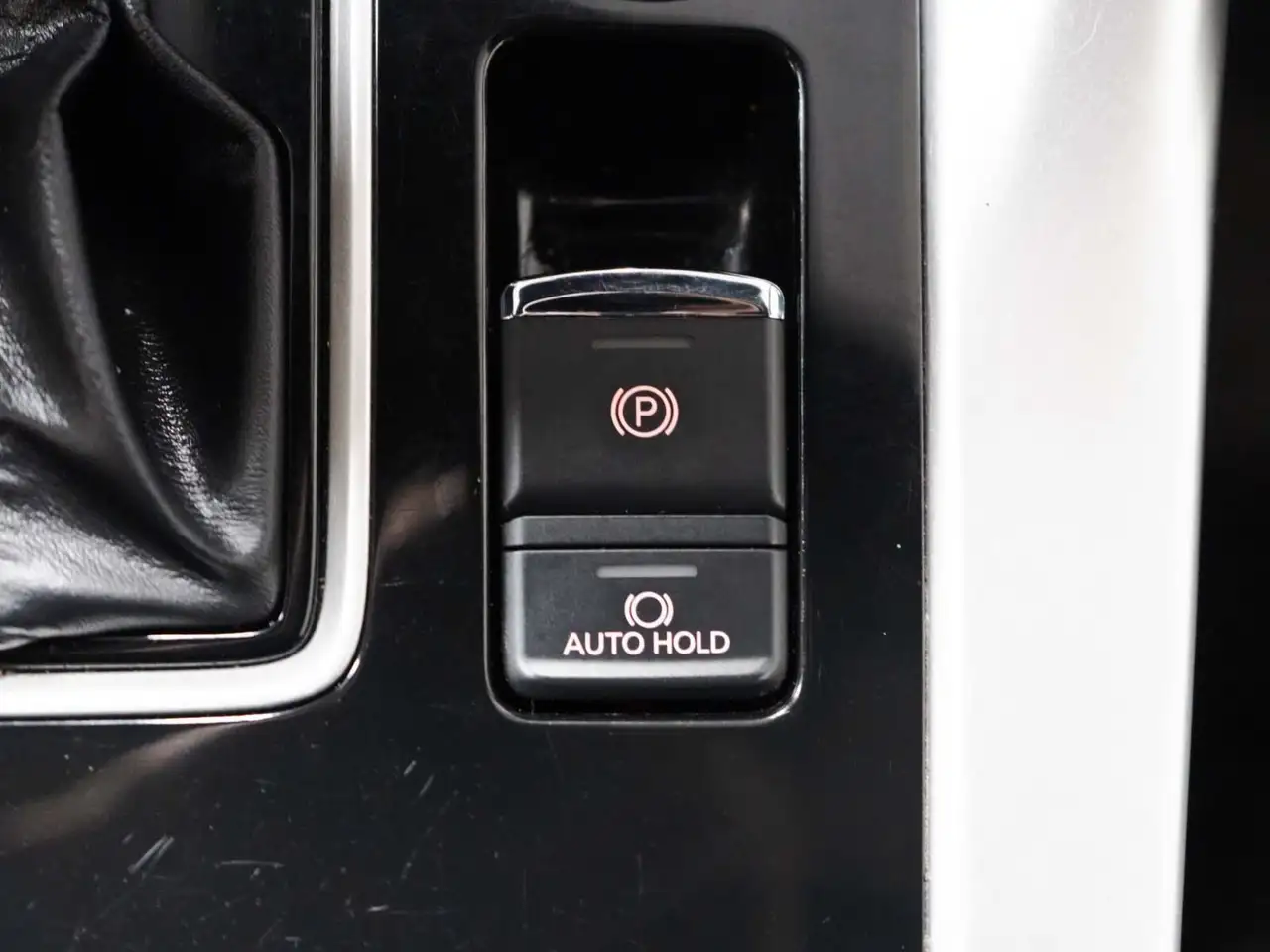 Mitsubishi Eclipse Cross снимка Mitsubishi Eclipse Cross