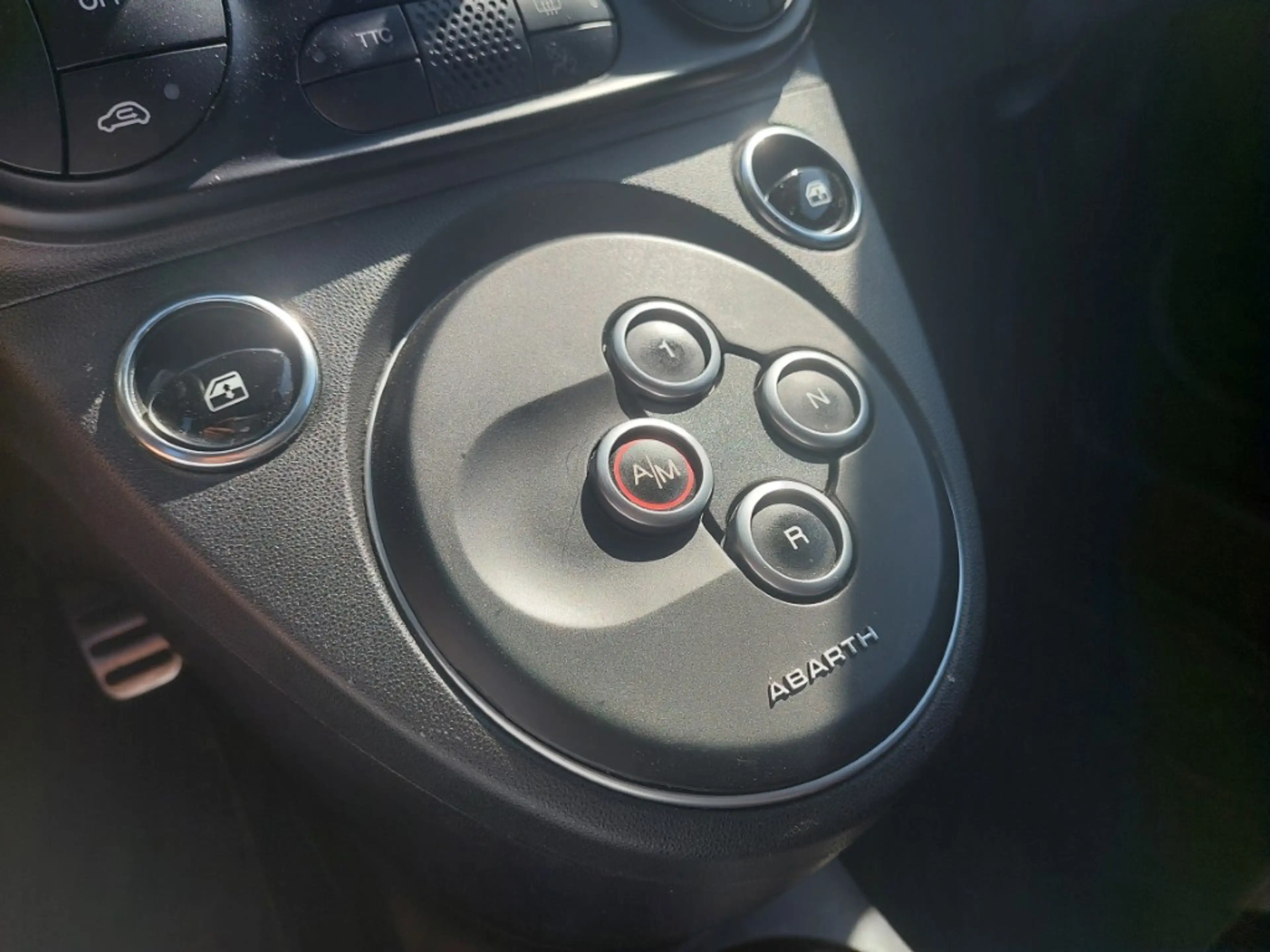 Abarth 595 595 1.4 T-Jet Monster Energy Yamaha - Garantie — photo 15