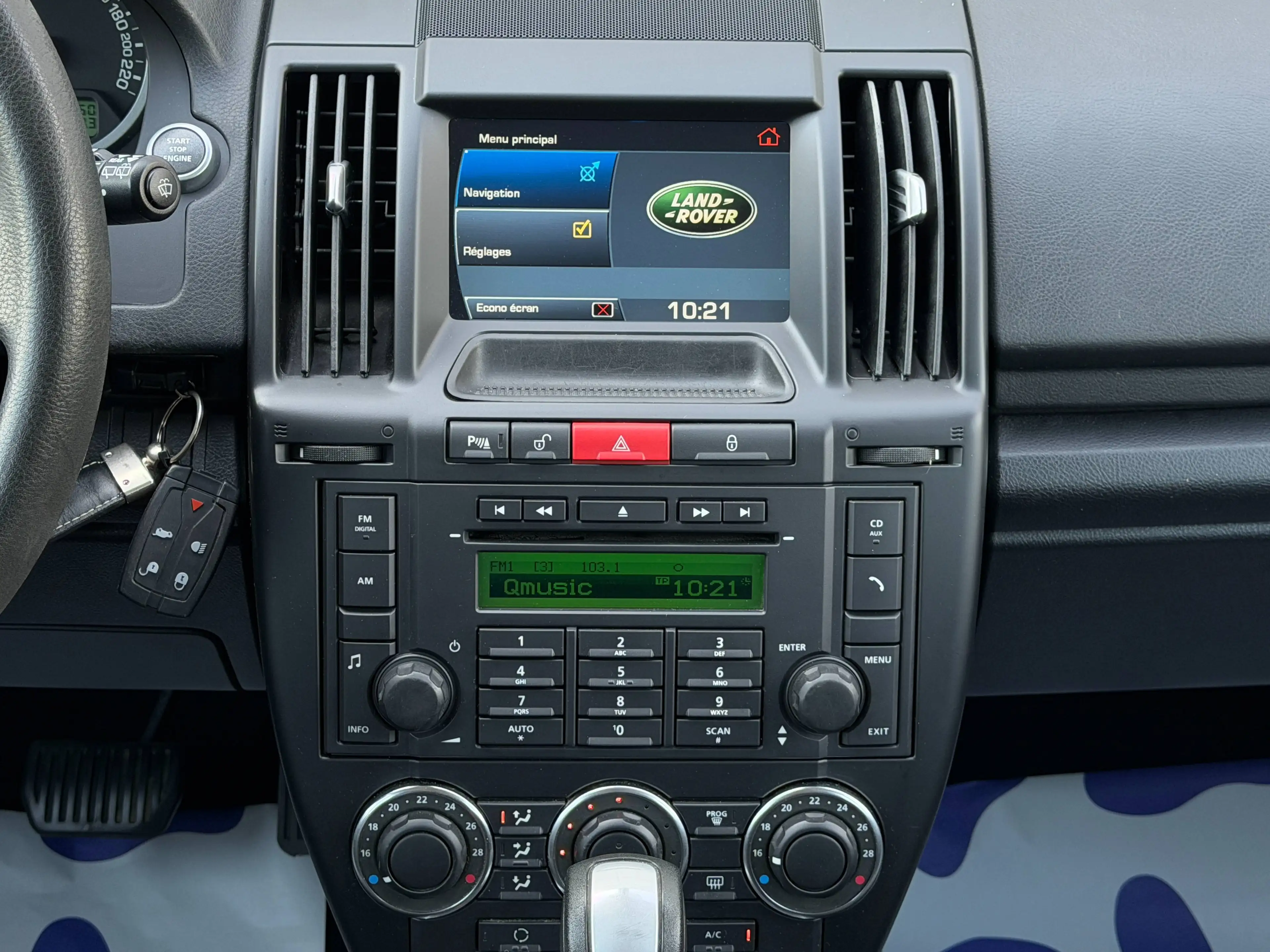 Land Rover Freelander 2.2 Td4 S/BOiTE AUTO/GPS/4X4/BLUETOOTH/CUIR/JANTES/GARANTIE 12 MOIS// — photo 9
