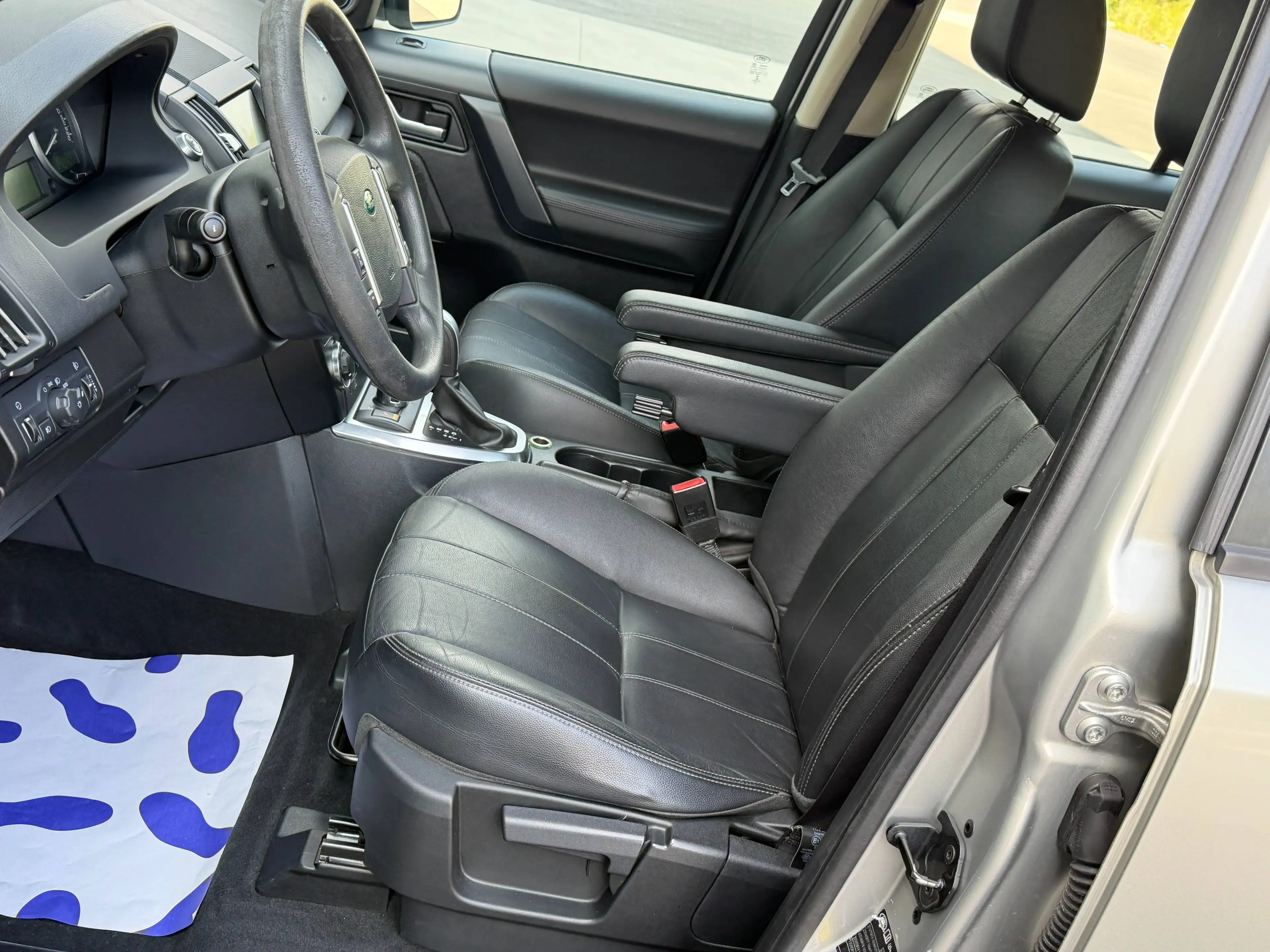 Land Rover Freelander 2.2 Td4 S/BOiTE AUTO/GPS/4X4/BLUETOOTH/CUIR/JANTES/GARANTIE 12 MOIS// — photo 15