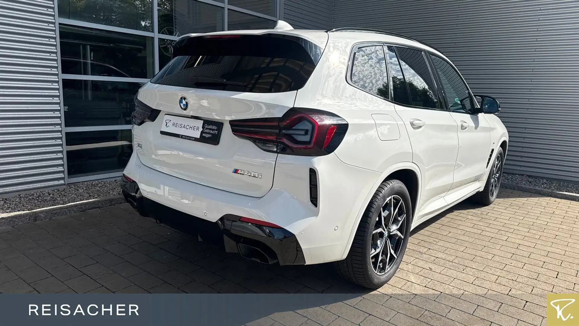 BMW X3 M iA Navi HUD StdHzg AHK 360° ACC Laser Weiß - 2