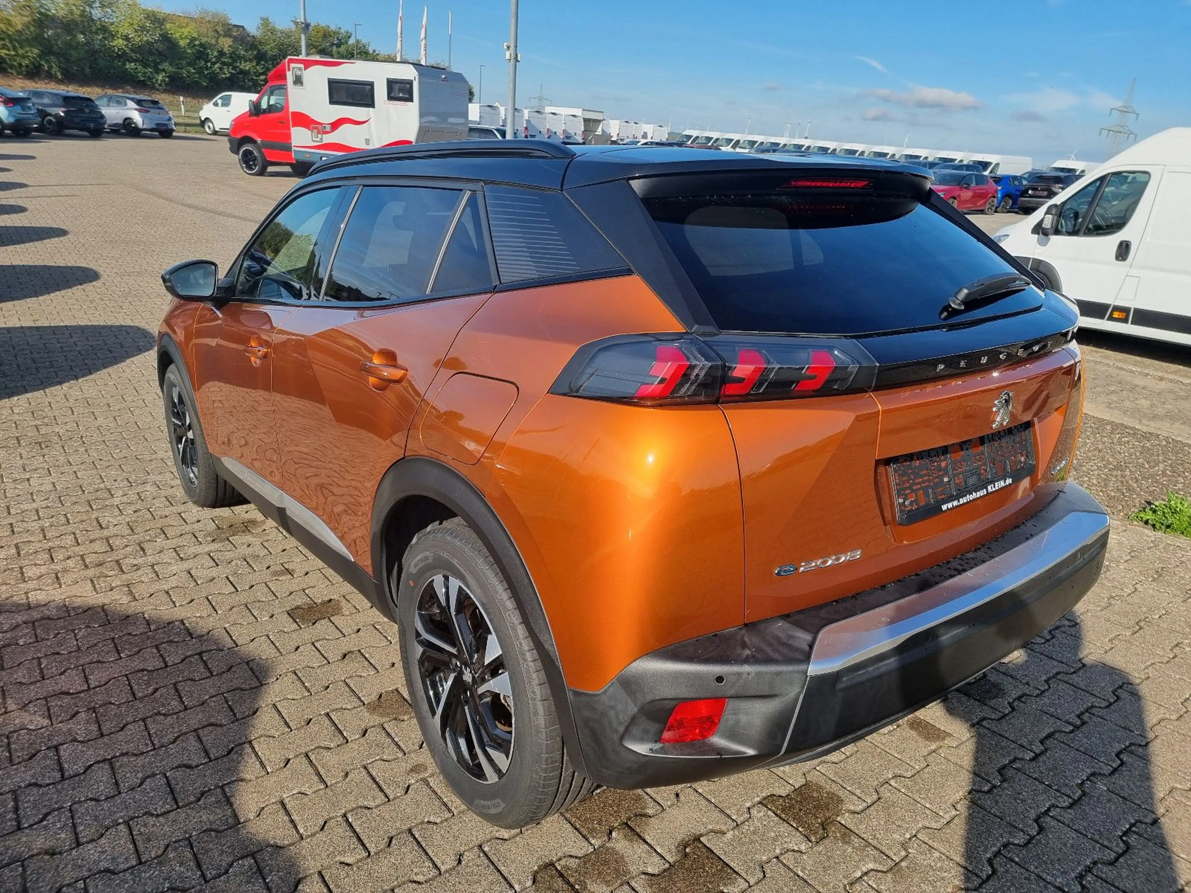 Peugeot e-2008 GT-Line -KLIMA-NAVI-CARPLAY-SHZ-CAM-LEDER — photo 4