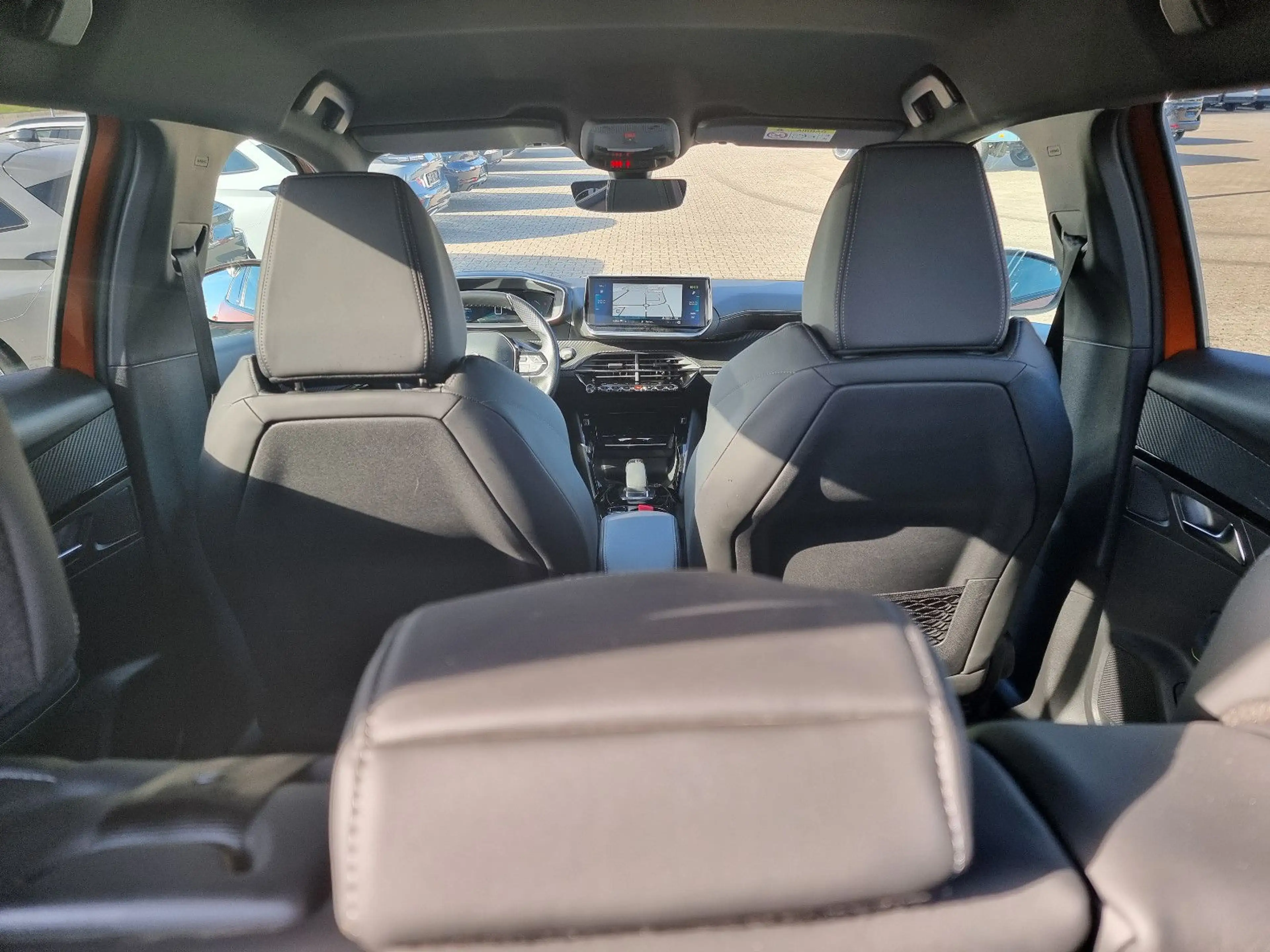 Peugeot e-2008 GT-Line -KLIMA-NAVI-CARPLAY-SHZ-CAM-LEDER — photo 13
