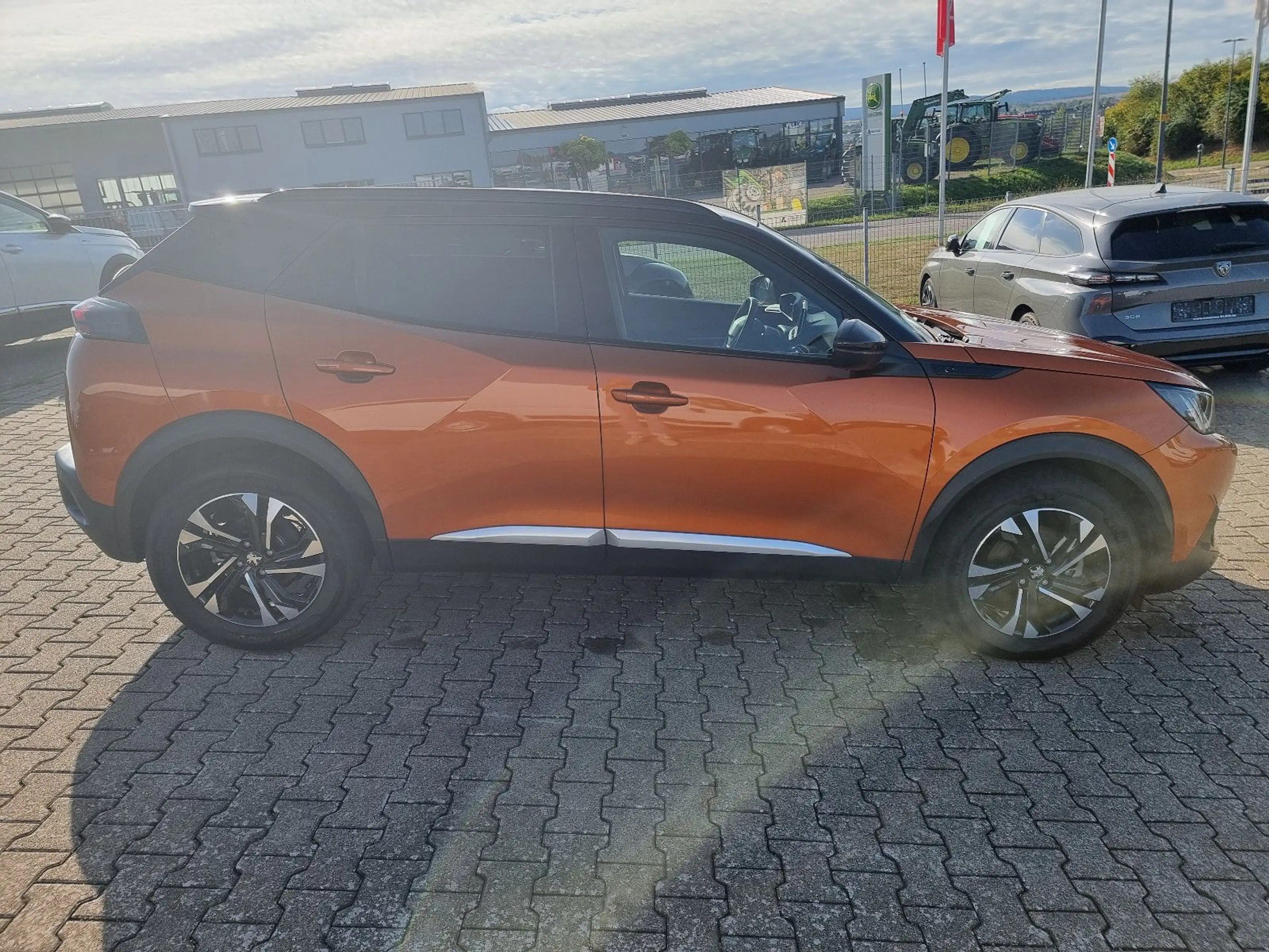 Peugeot e-2008 GT-Line -KLIMA-NAVI-CARPLAY-SHZ-CAM-LEDER — photo 7