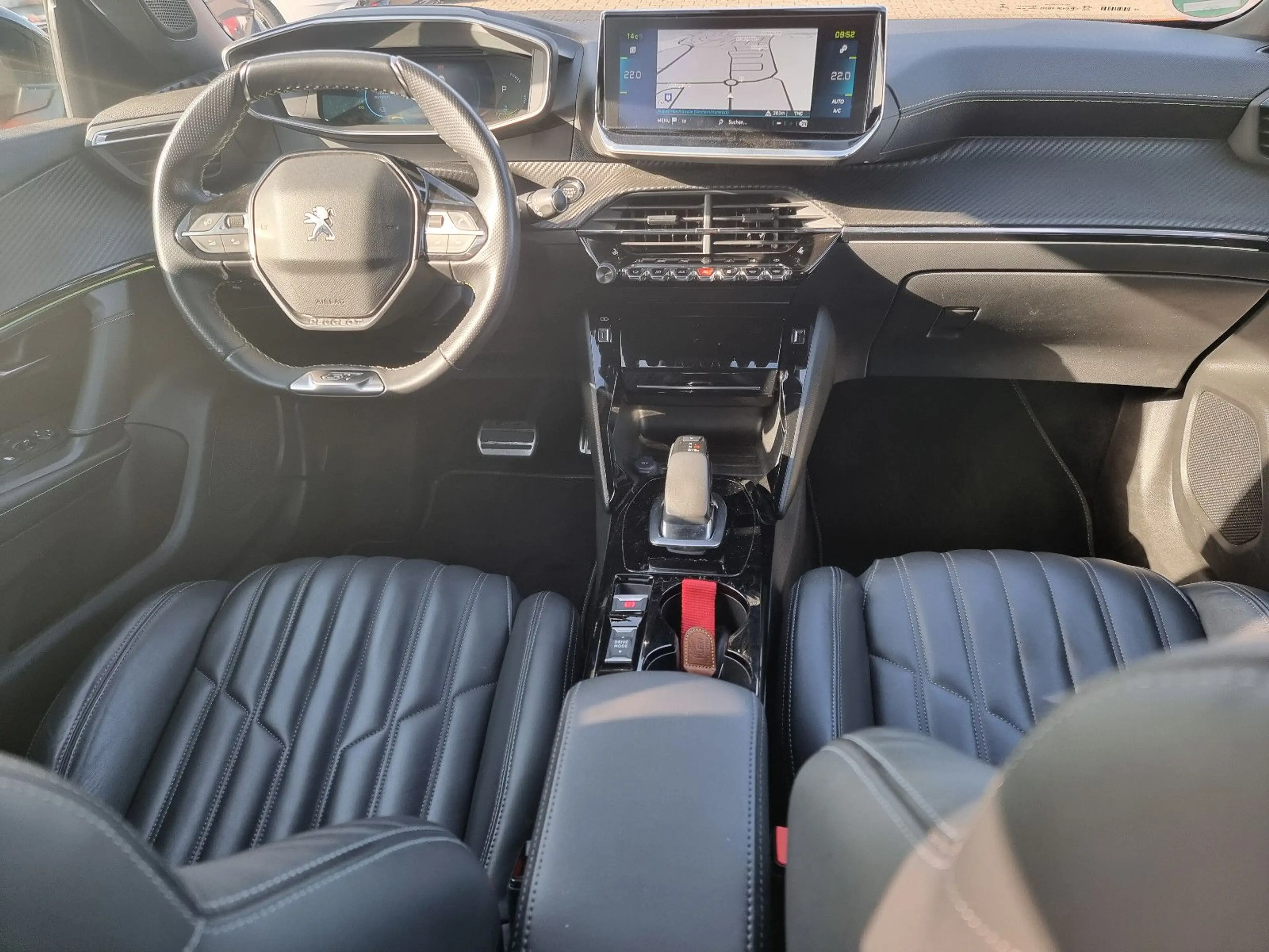 Peugeot e-2008 GT-Line -KLIMA-NAVI-CARPLAY-SHZ-CAM-LEDER — photo 14