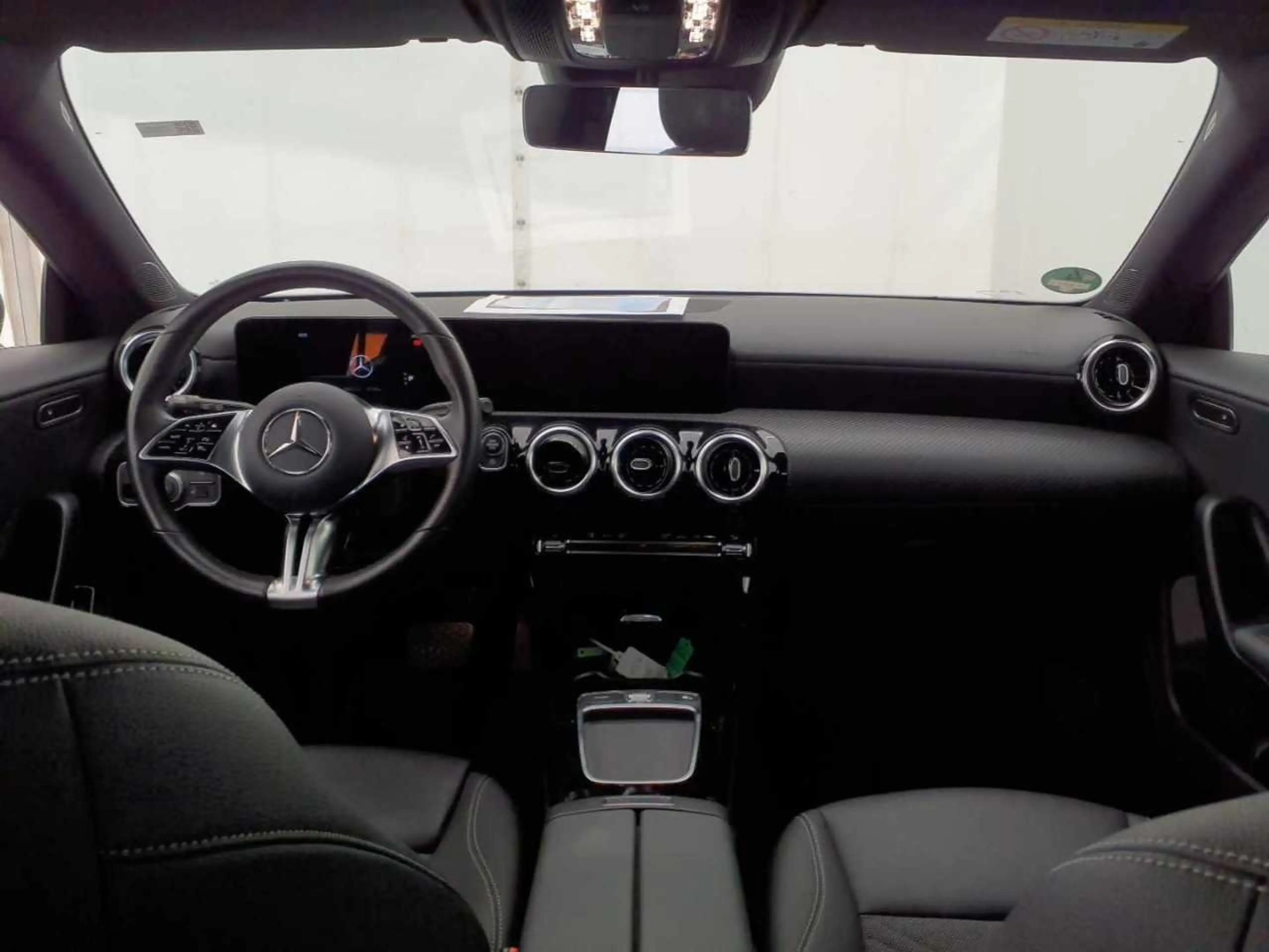 Mercedes-Benz CLA 180 Shooting Brake El.Heckkl. Key LED Lane — photo 5