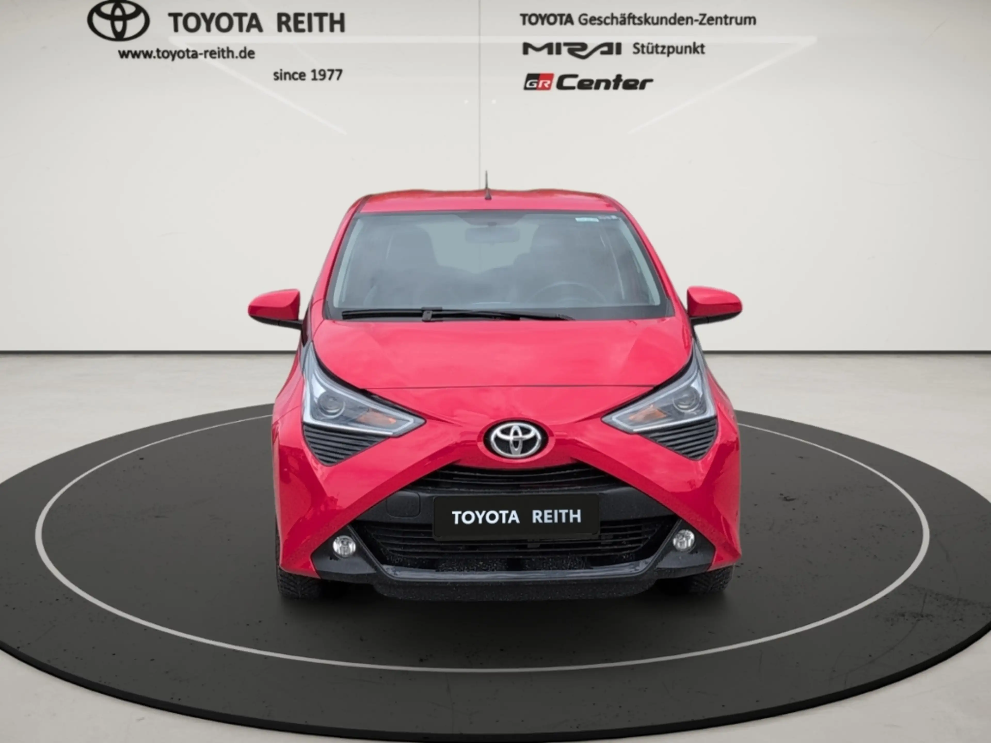 Toyota Aygo x-play club Apple CarPlay Android Auto Musikstream — photo 8