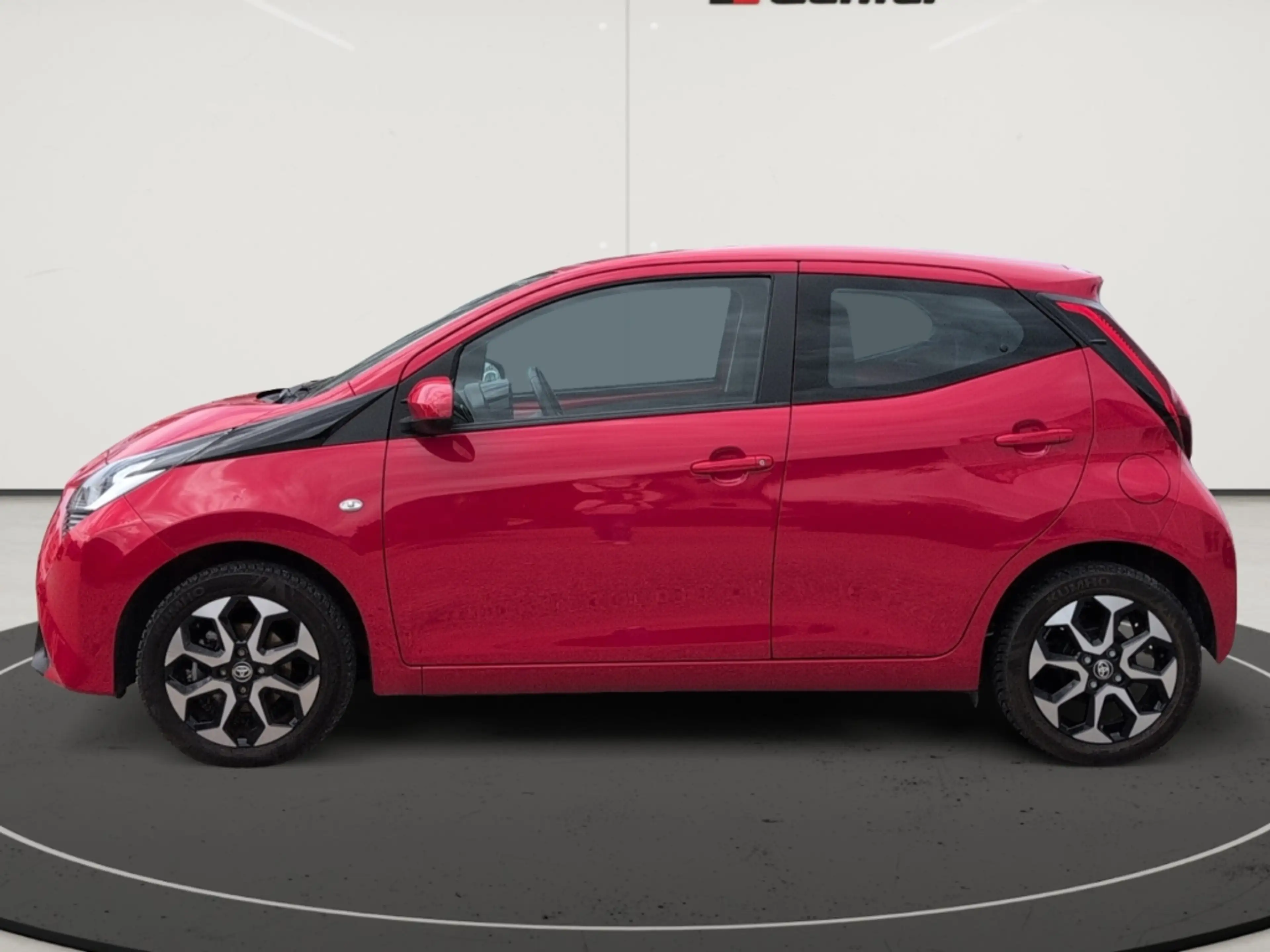 Toyota Aygo x-play club Apple CarPlay Android Auto Musikstream — photo 2