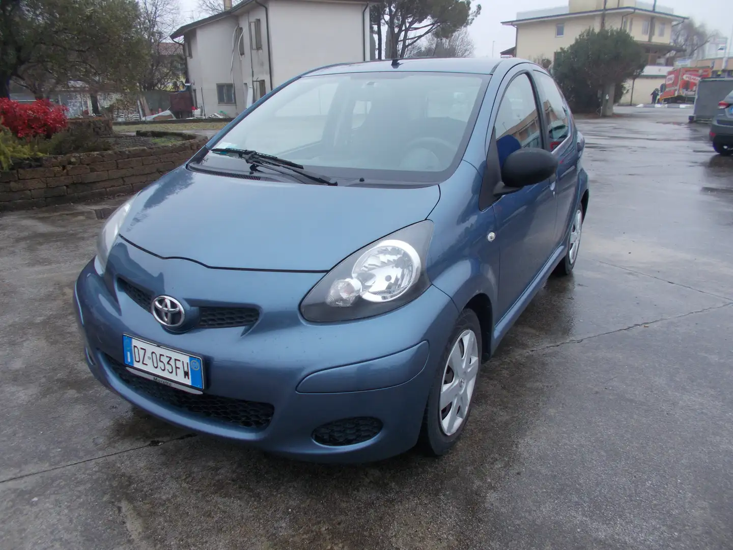 Toyota Aygo 1.0 Now FL  5 PORTE Grigio - 1