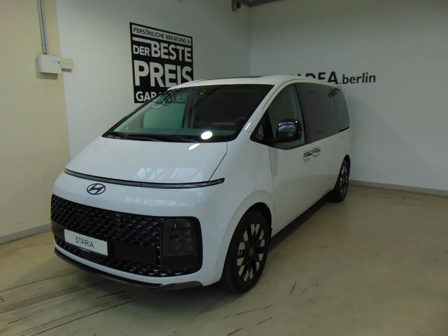 Hyundai STARIA Signature ACC+LED+Navi+SHZ+2xKlima+360 Blanc - 2