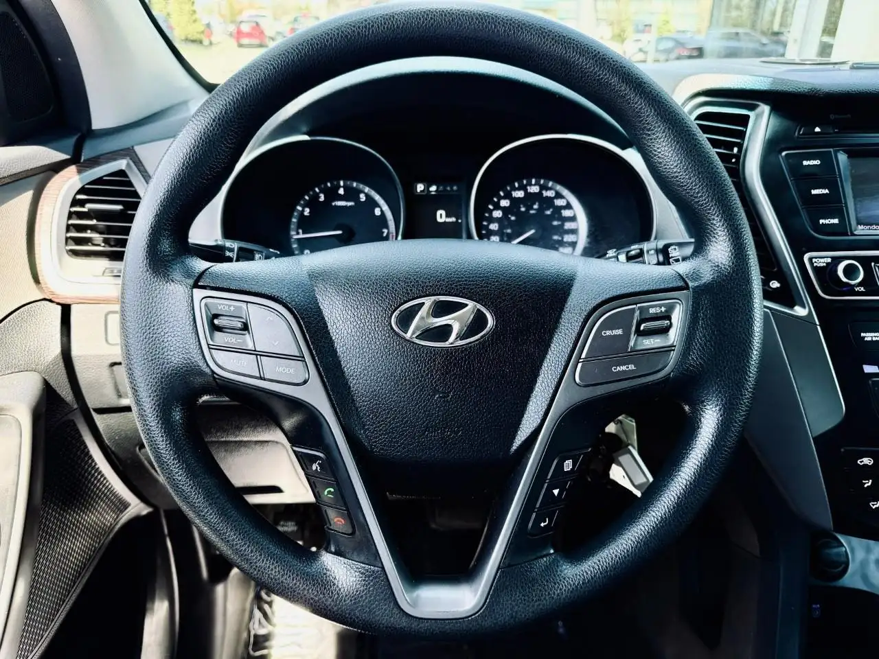 Hyundai SANTA FE снимка Hyundai SANTA FE