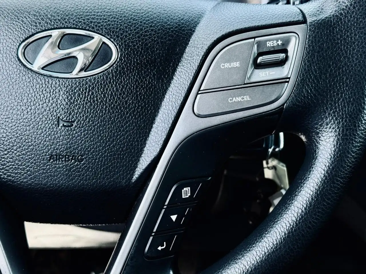 Hyundai SANTA FE снимка Hyundai SANTA FE