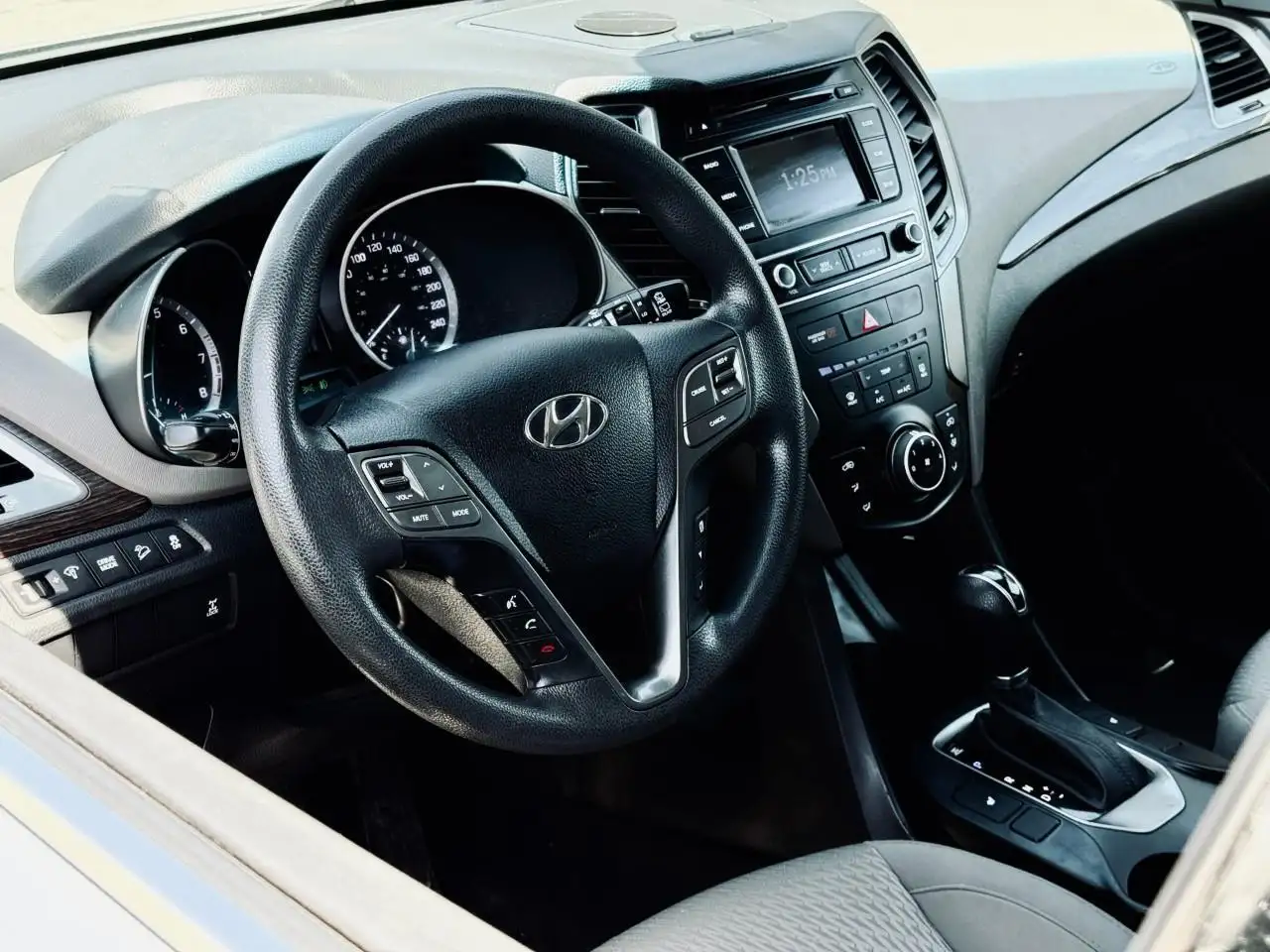 Hyundai SANTA FE снимка Hyundai SANTA FE