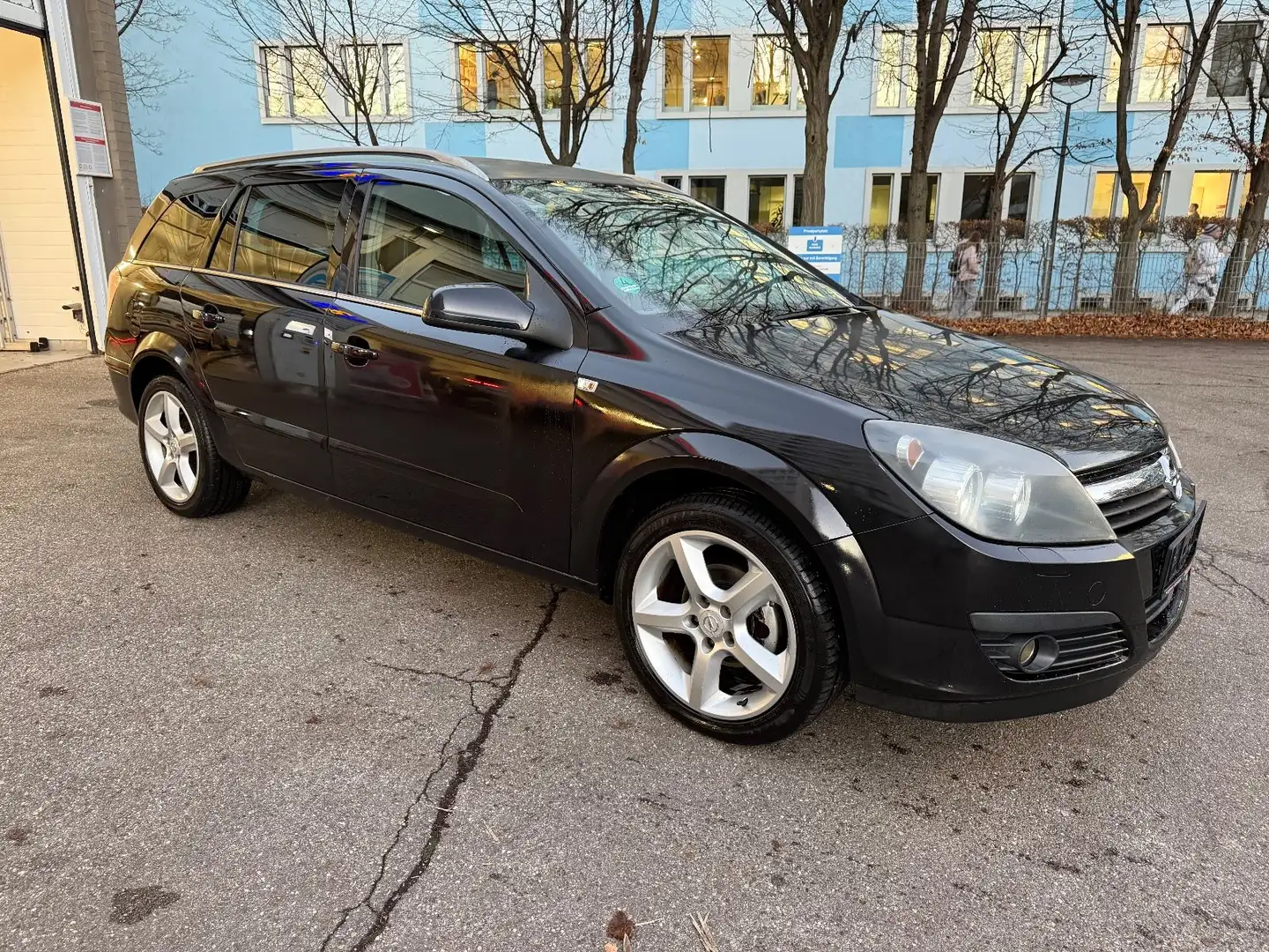 Opel Astra H Caravan SERVO-ZV-KLIMA-AHK-TÜV-NEU Schwarz - 1