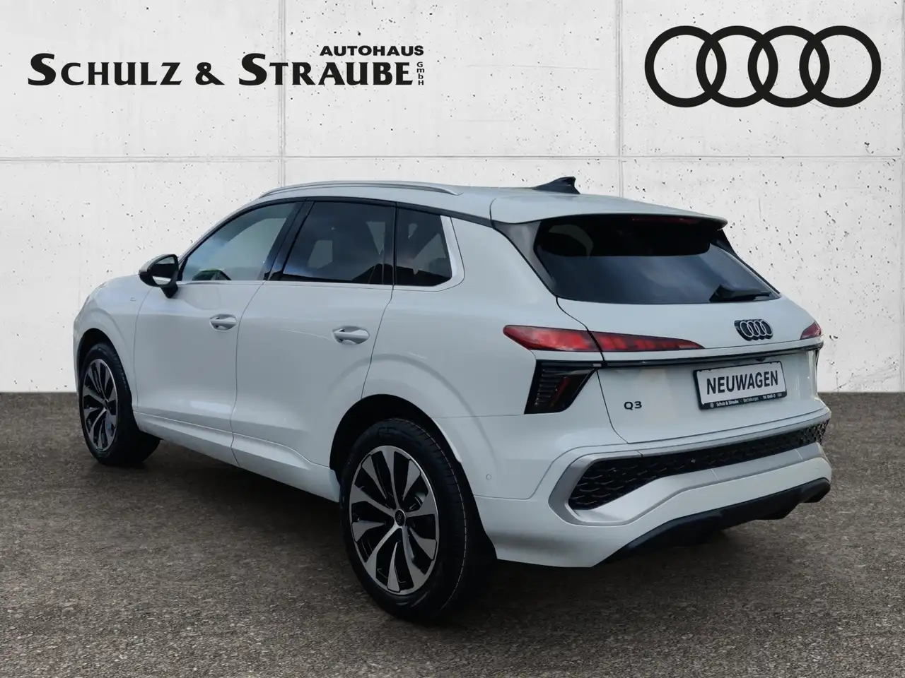 Audi Q3 SUV TFSI 110 kW S tronic KLIMA LED NAVI LEDER ALU 4