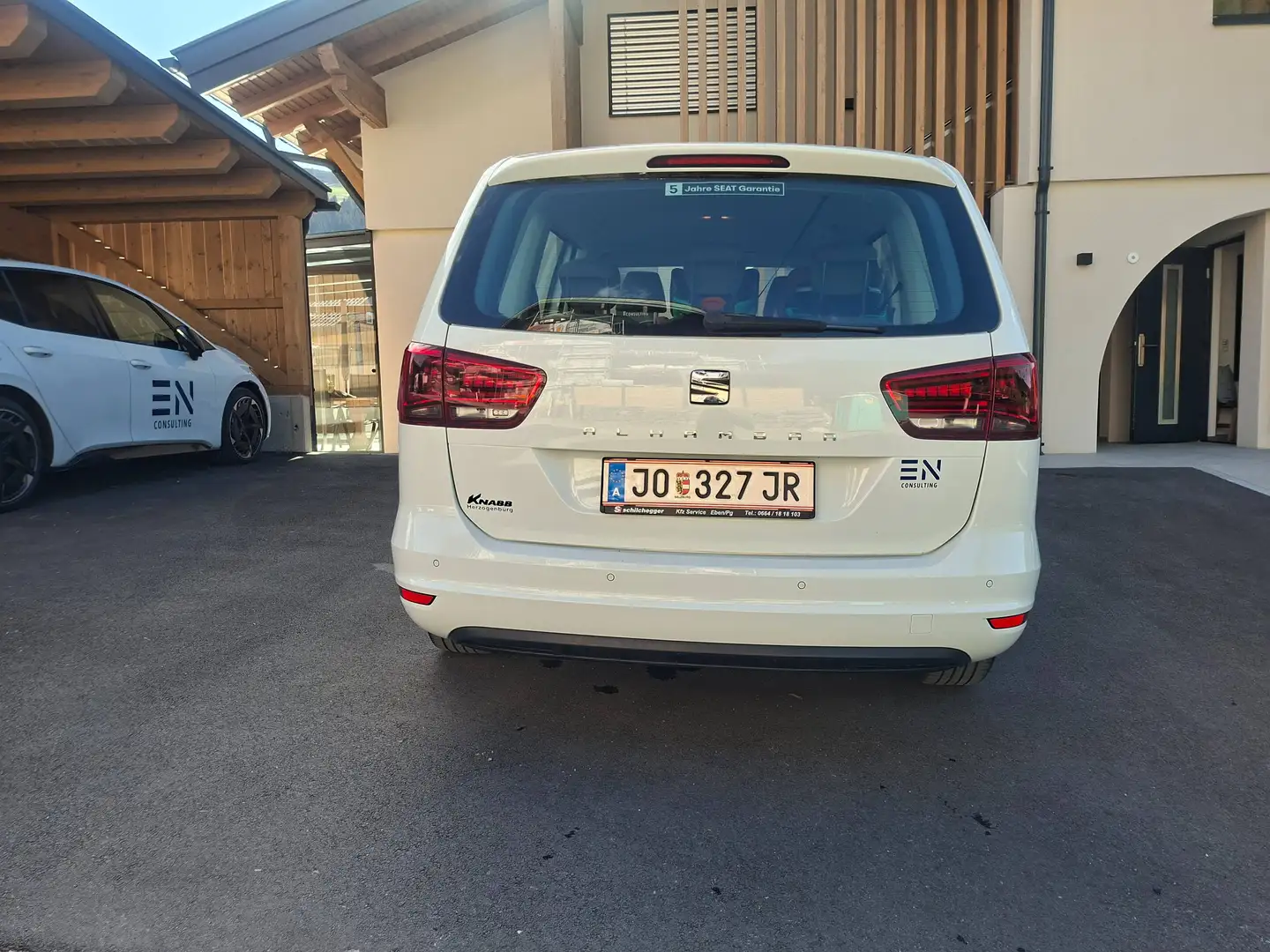 SEAT Alhambra Alhambra Business 2,0 TDI 127g Business Weiß - 2