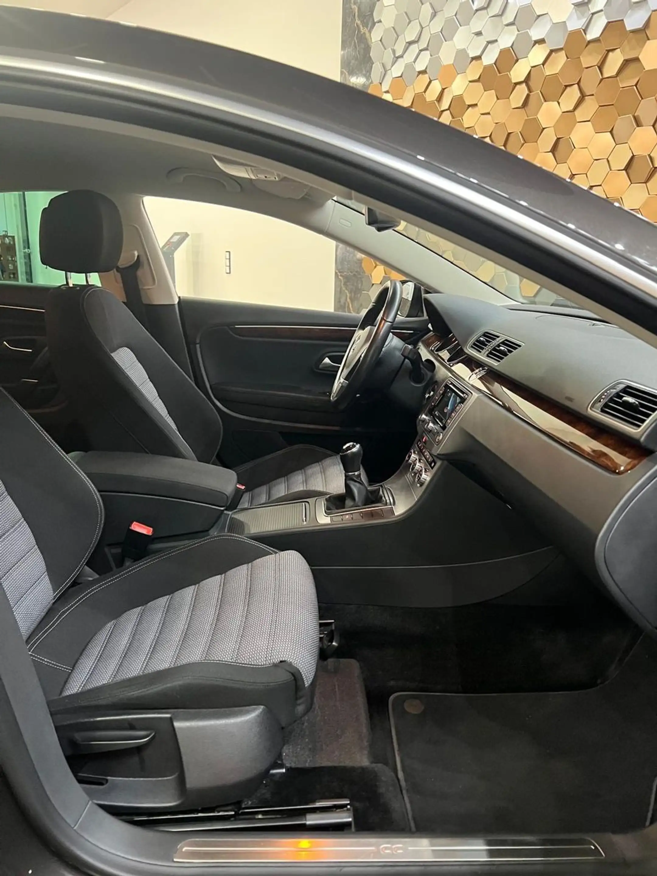 Volkswagen CC 1.8 TFSI /Xenon/Navi/FOX/ — photo 4