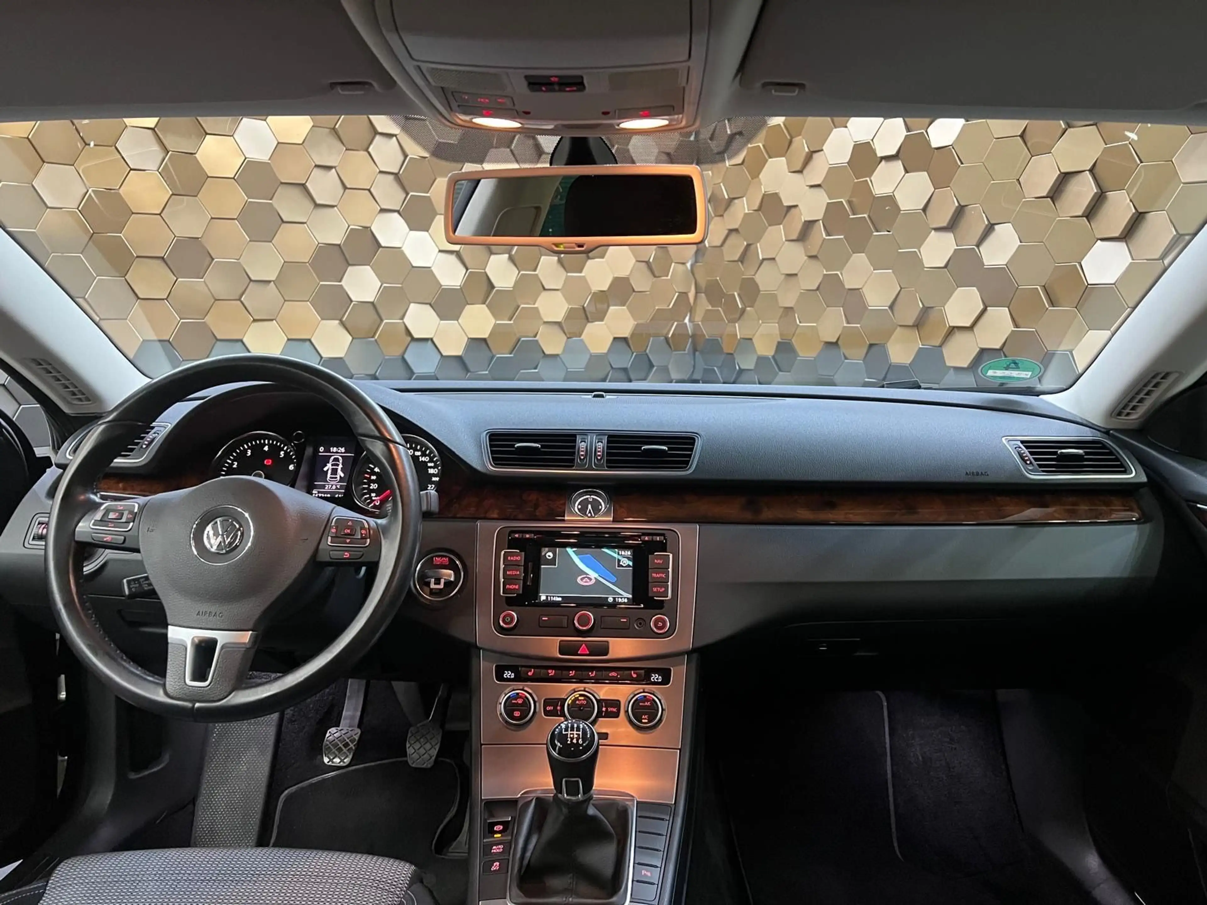 Volkswagen CC 1.8 TFSI /Xenon/Navi/FOX/ — photo 3