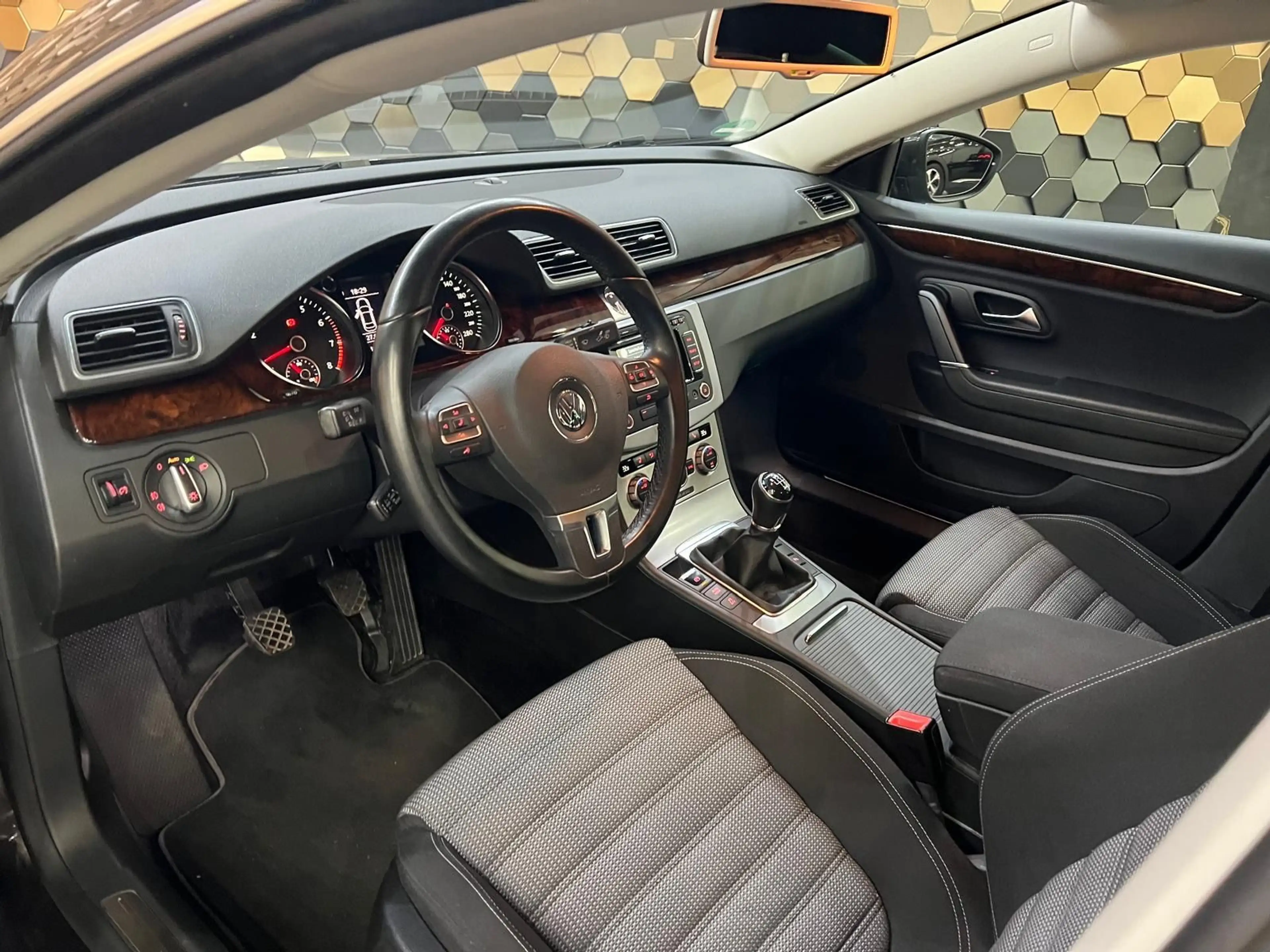 Volkswagen CC 1.8 TFSI /Xenon/Navi/FOX/ — photo 8