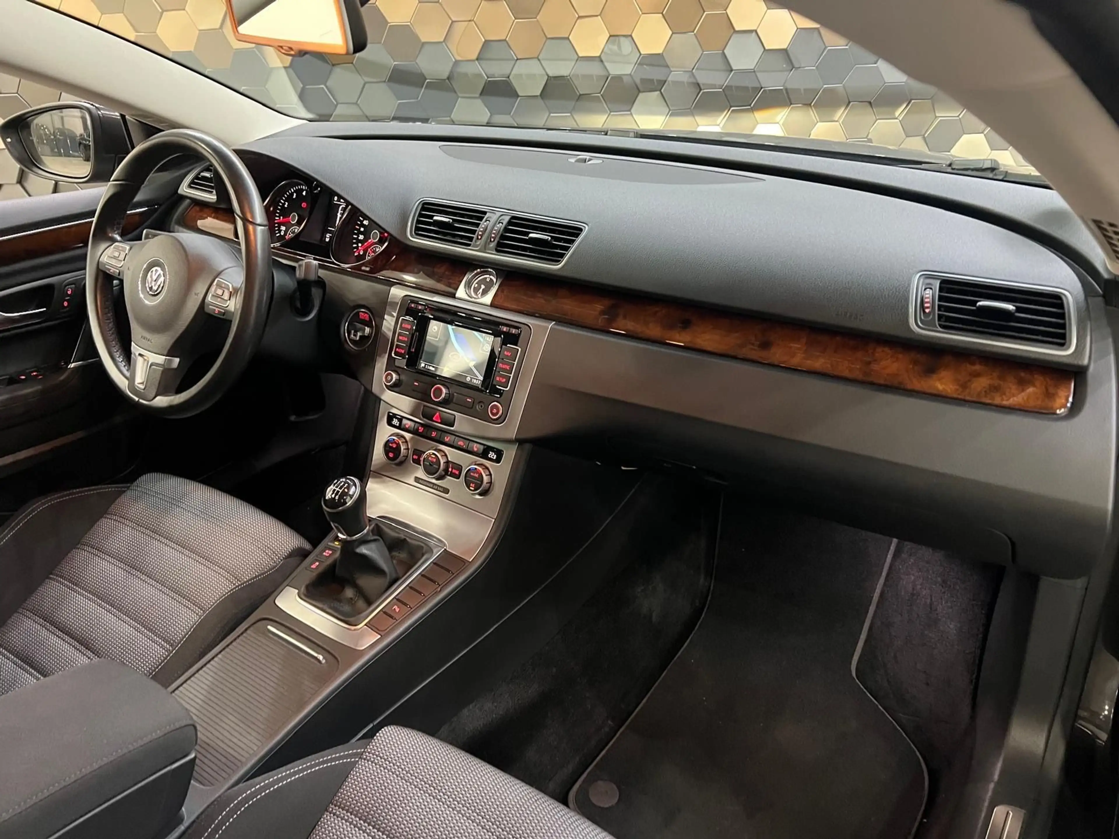 Volkswagen CC 1.8 TFSI /Xenon/Navi/FOX/ — photo 9