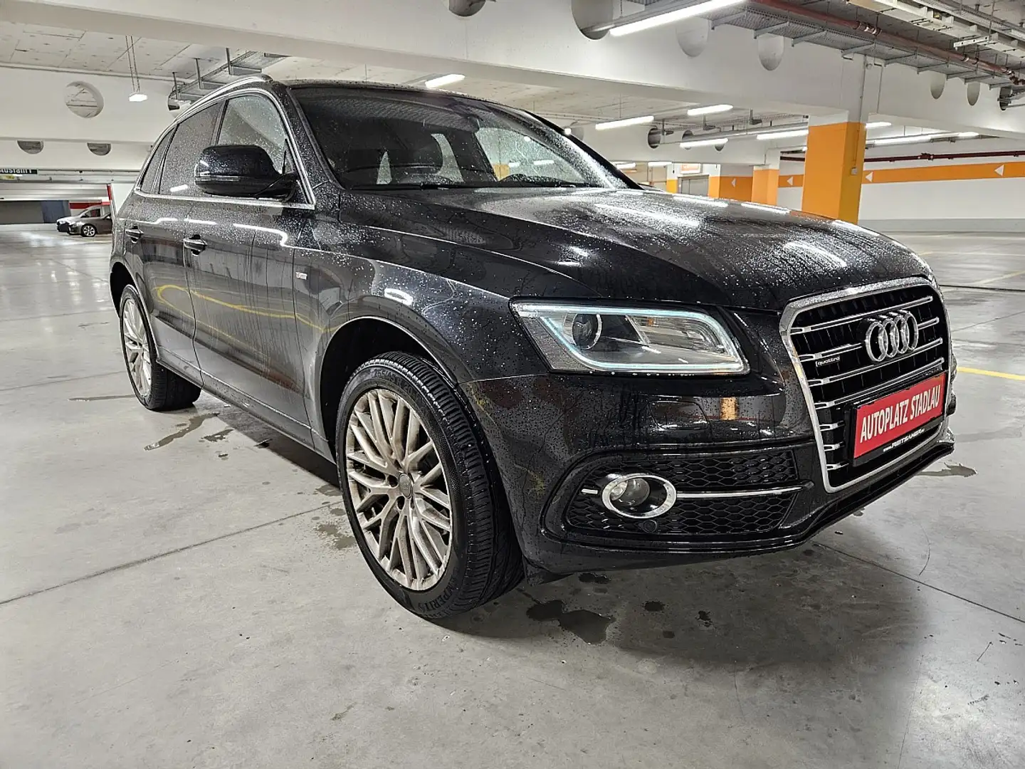 Audi Q5 2,0 TDI quattro S-tronic S-Line Noir - 2