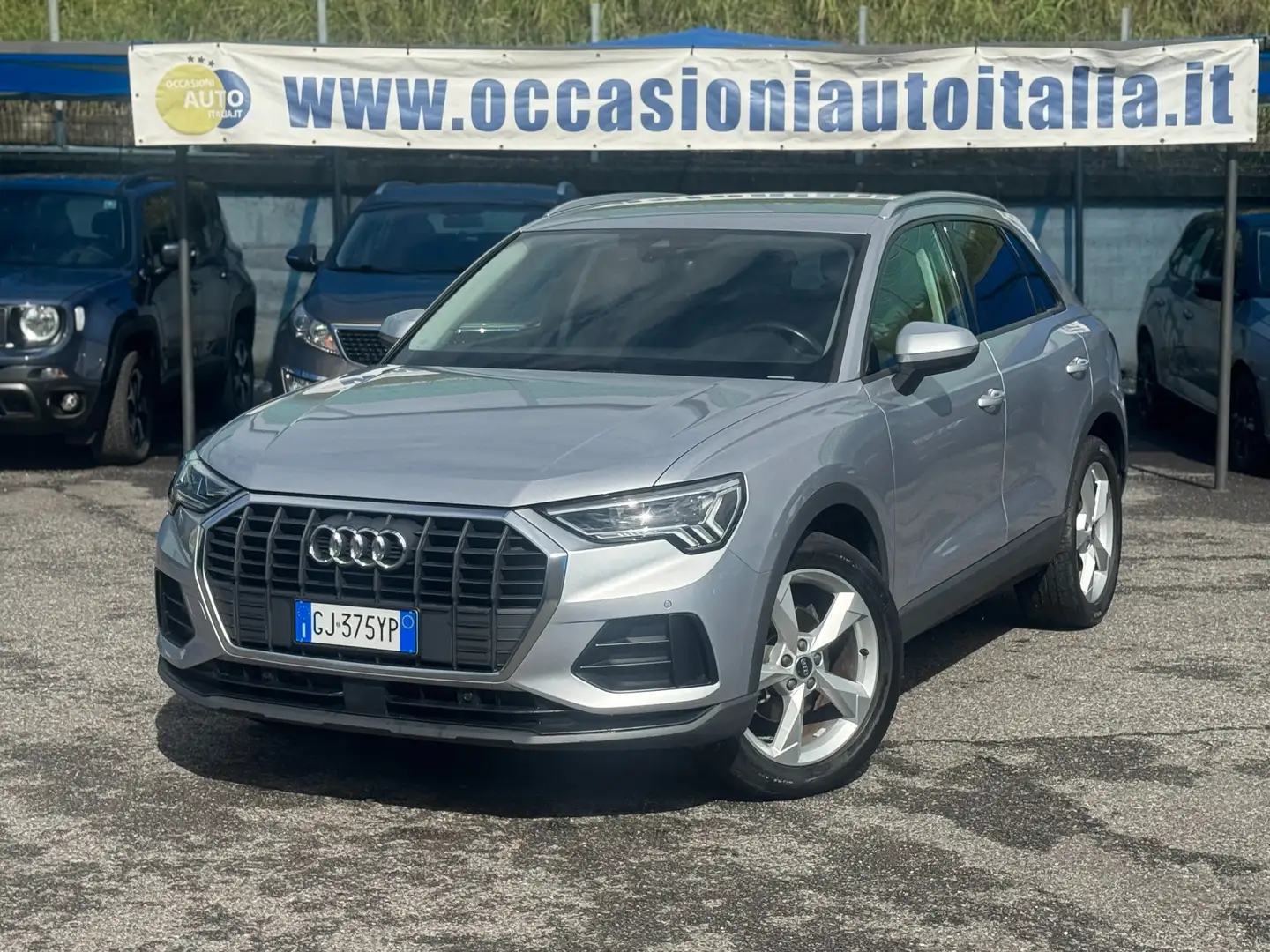 Audi Q3 35 2.0 tdi Business s-tronic Zilver - 1
