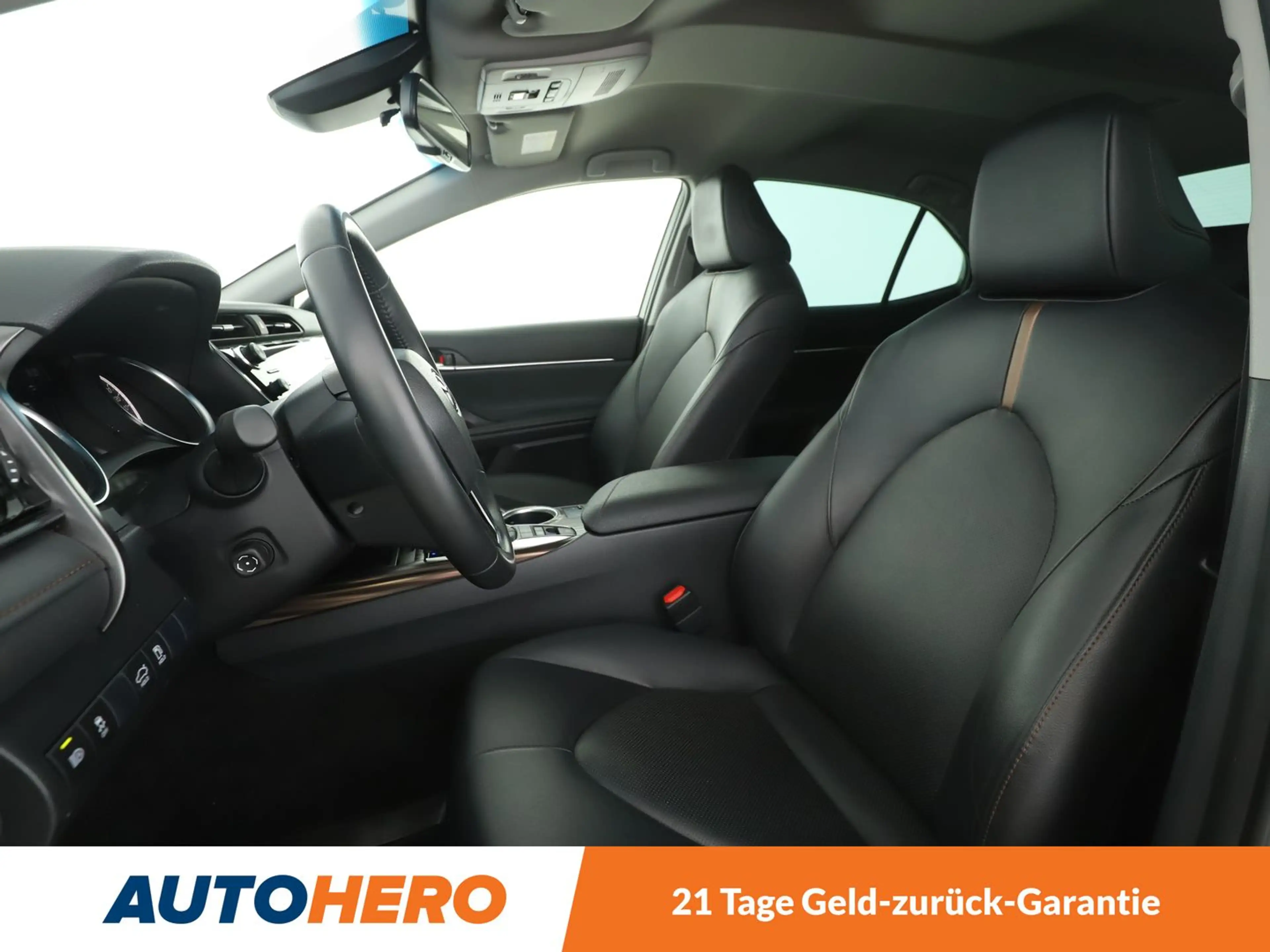 Toyota Camry 2.5 Hybrid Executive Aut.*NAVI*LED*CAM*SHZ*ACC* — photo 10